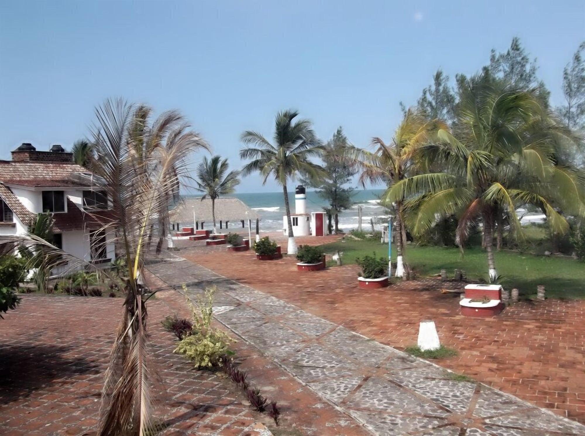 Vista Exterior Hotel Casitas del Tajin