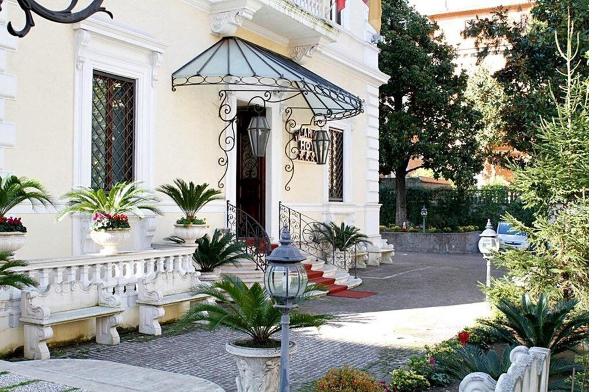 Vista Exterior Villa Pinciana