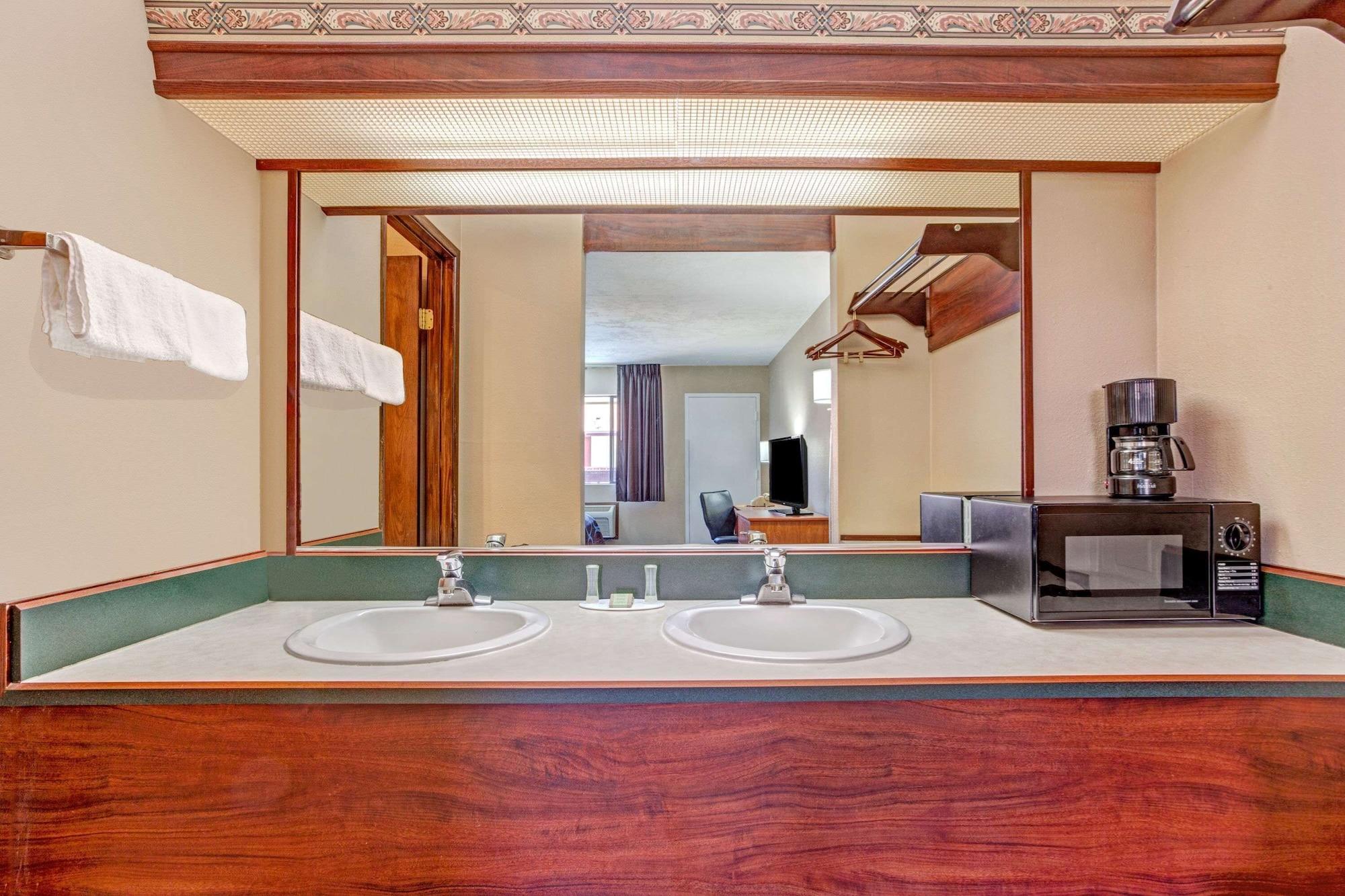 Equipamiento de Habitación Super 8 by Wyndham Albany