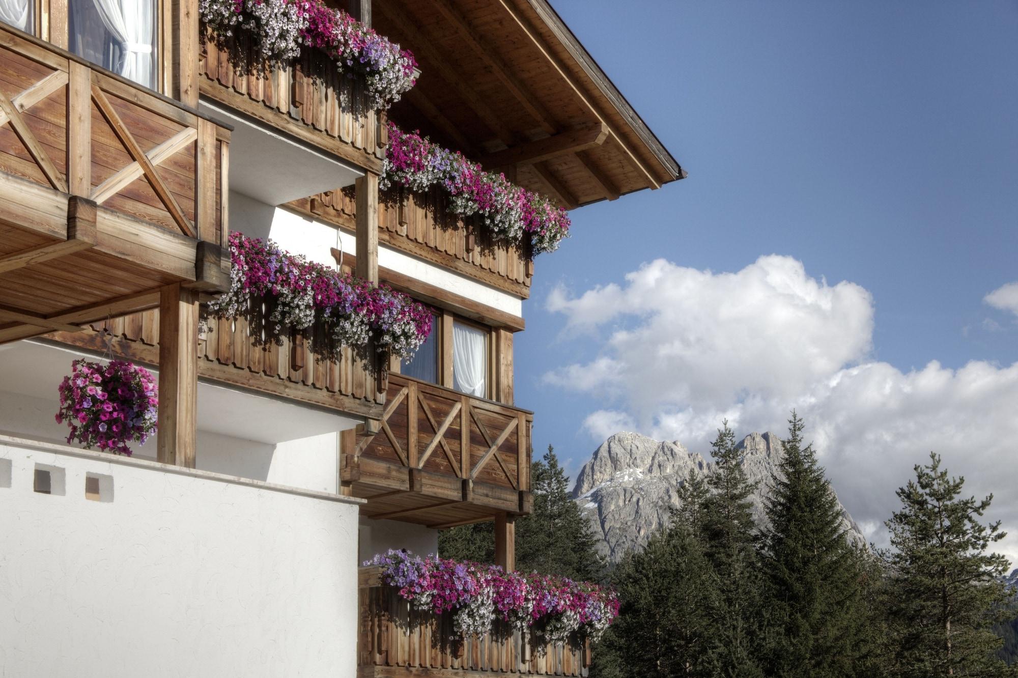 Vista Exterior Ai Pini