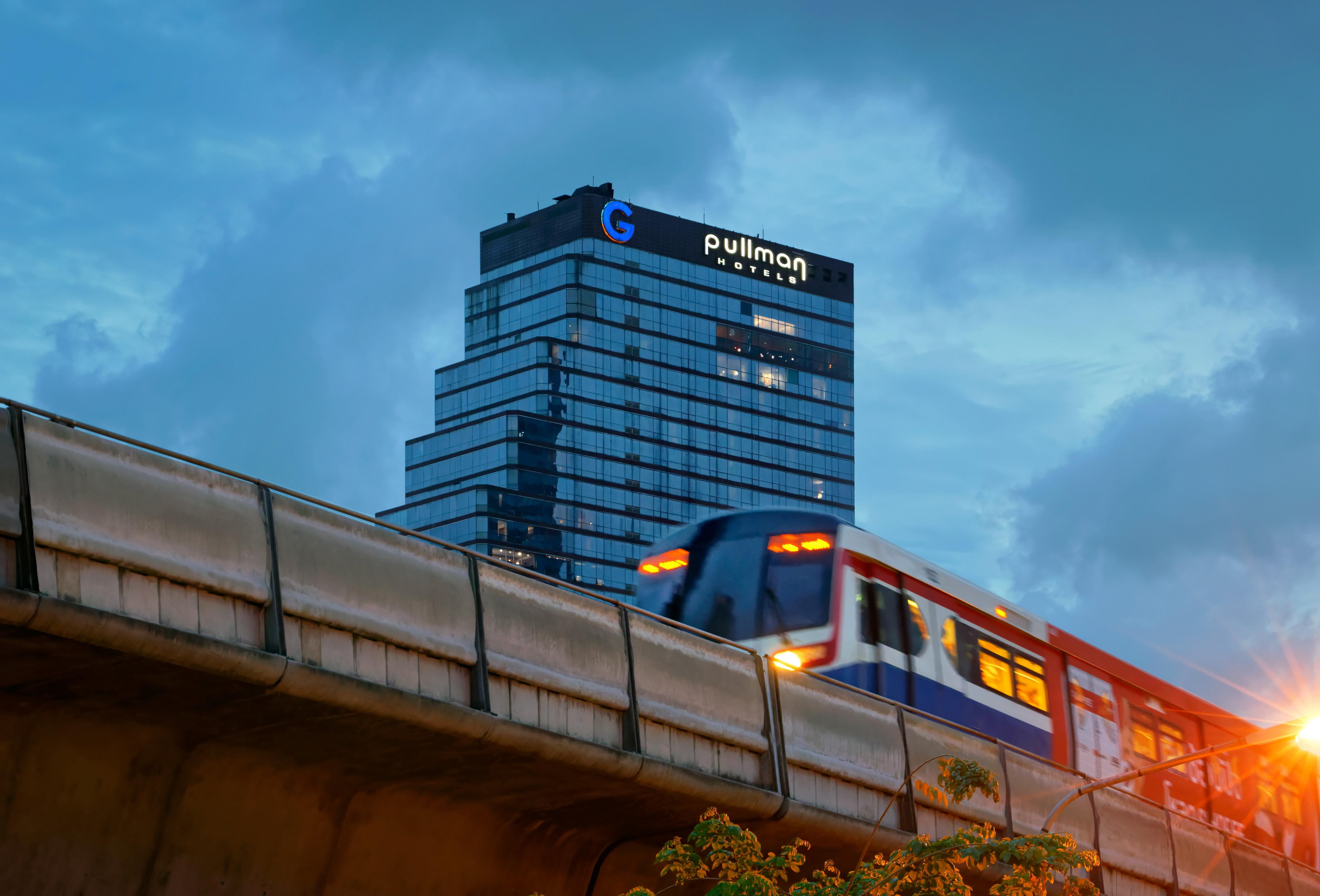 Vista Exterior Pullman Bangkok Hotel G