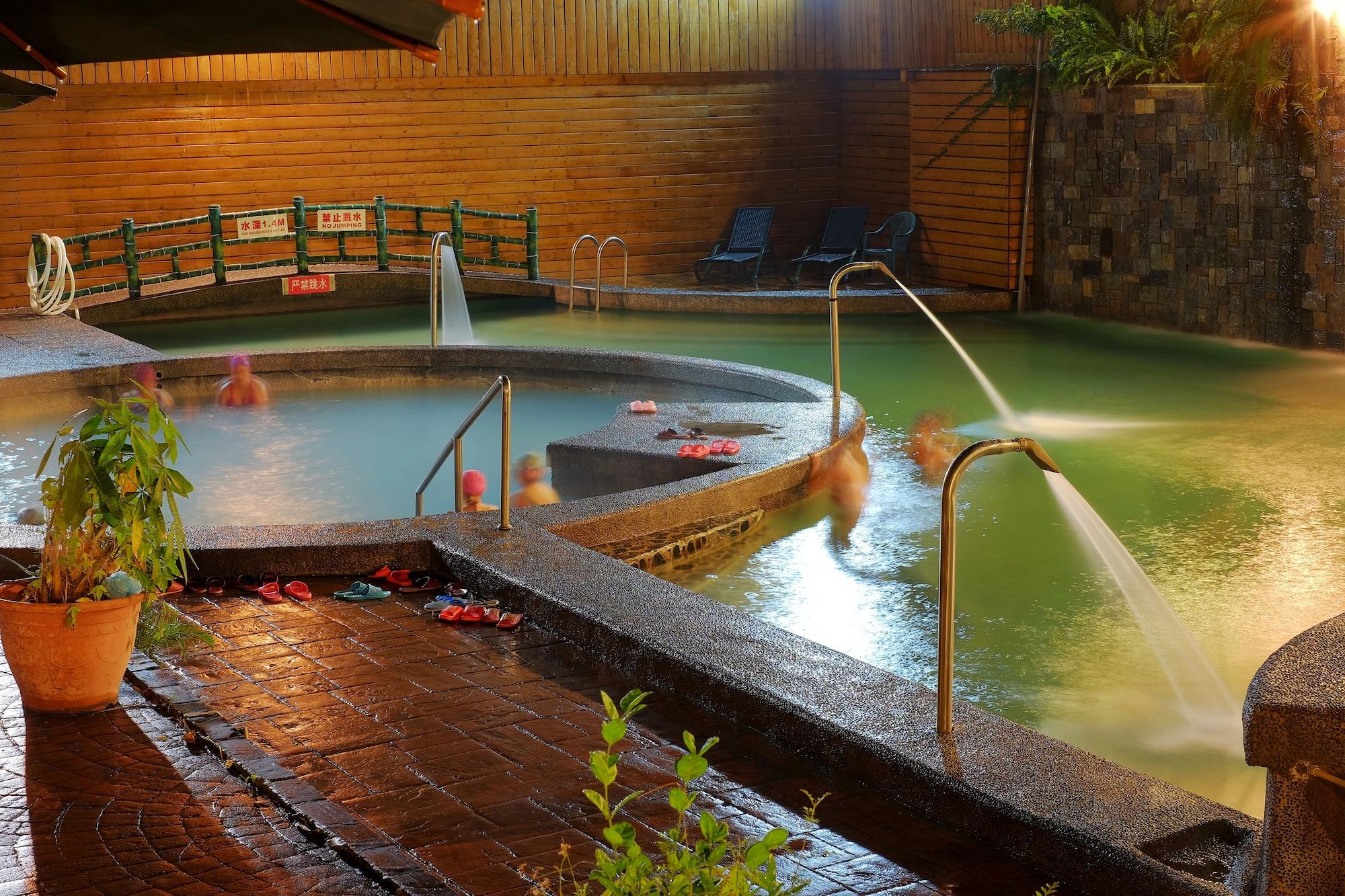 Vista Piscina Yawan Spa Hotel