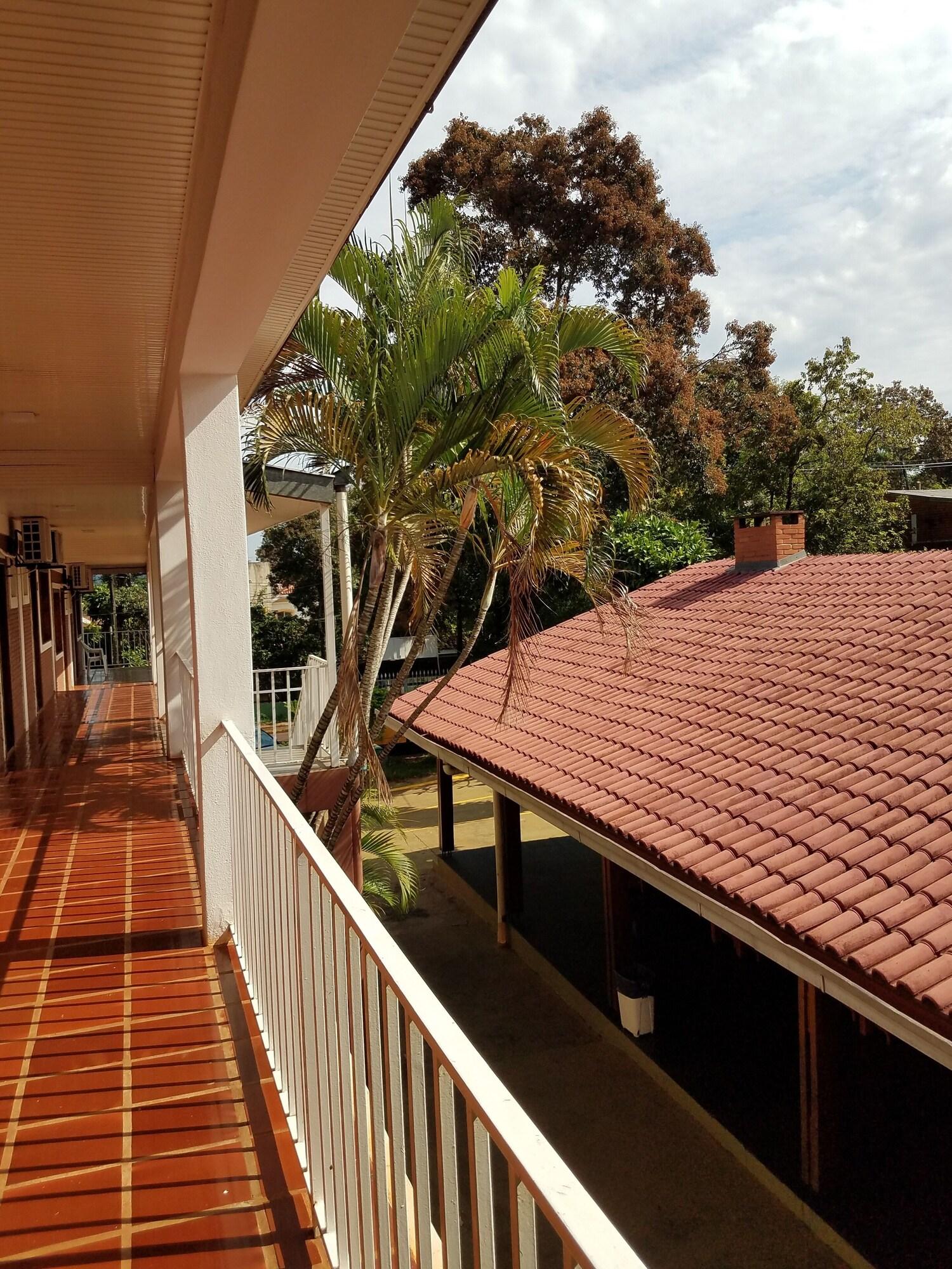Vista Exterior Hotel AATRAC Iguazú