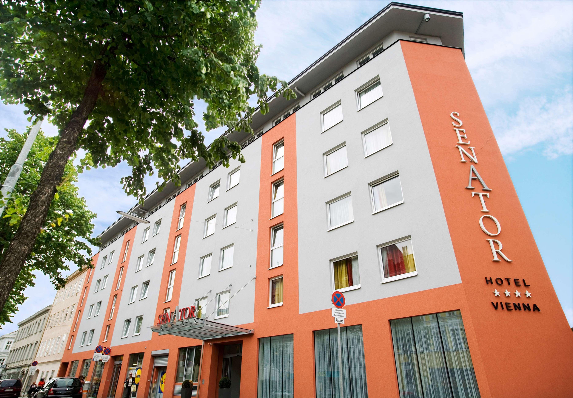 Vista Exterior Hotel Senator
