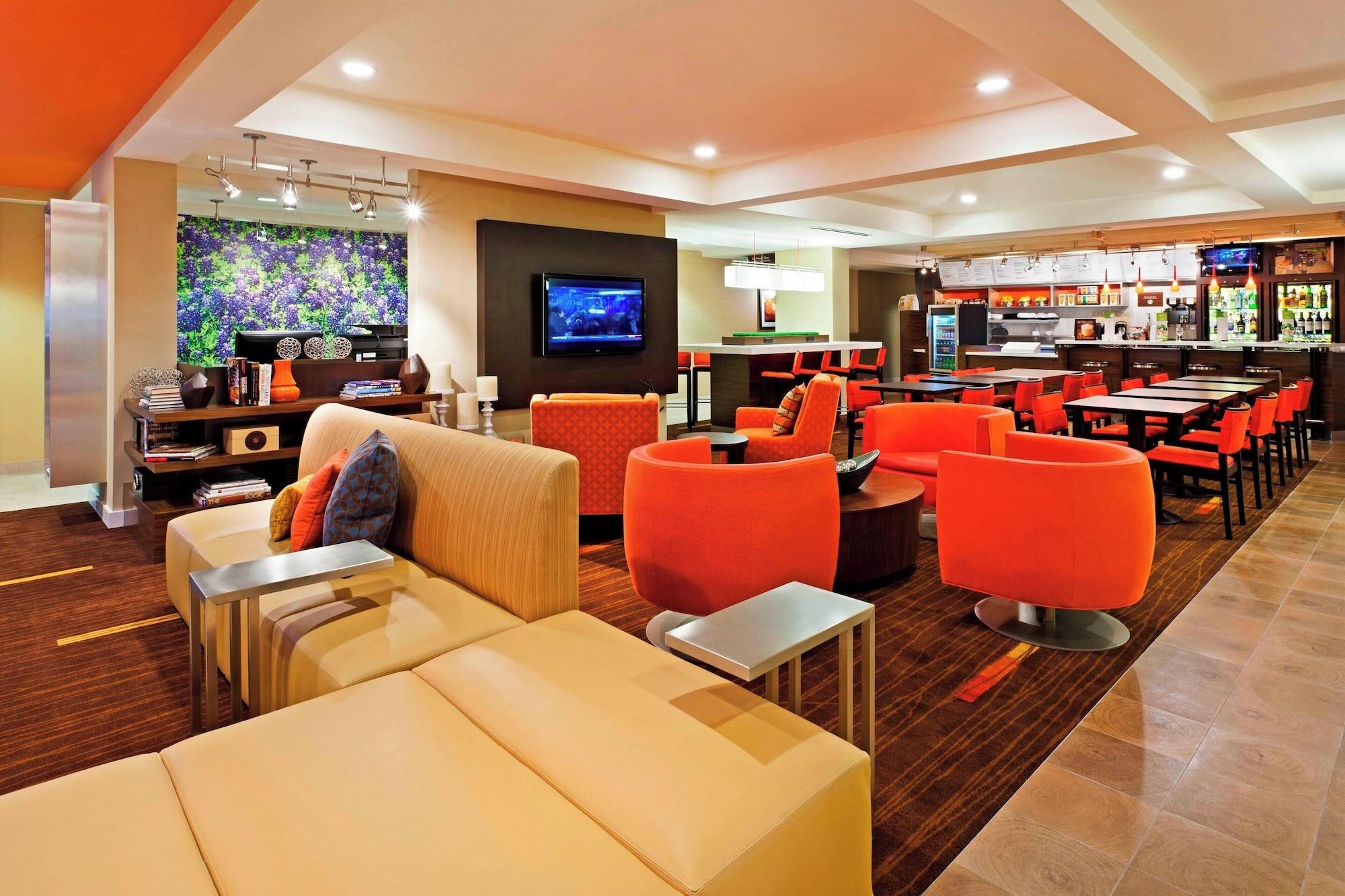 Vista Lobby Courtyard by Marriott San Antonio Airport/North Star Mall
