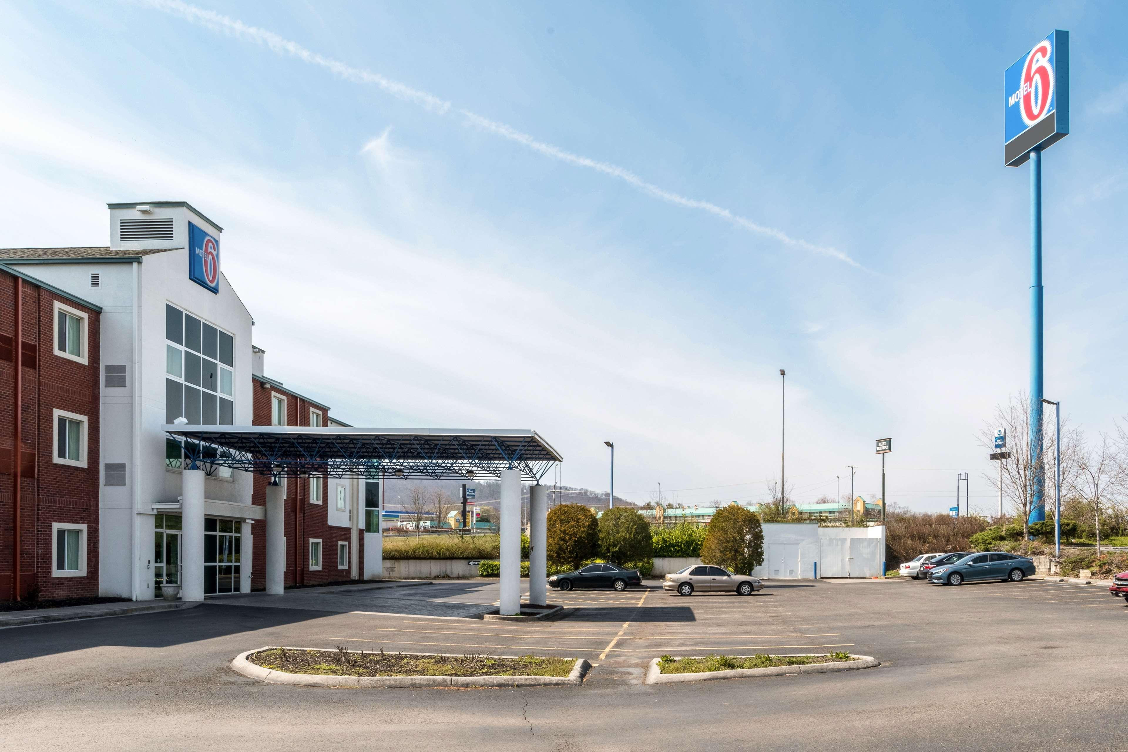 Vista Exterior Motel 6 Newport, TN