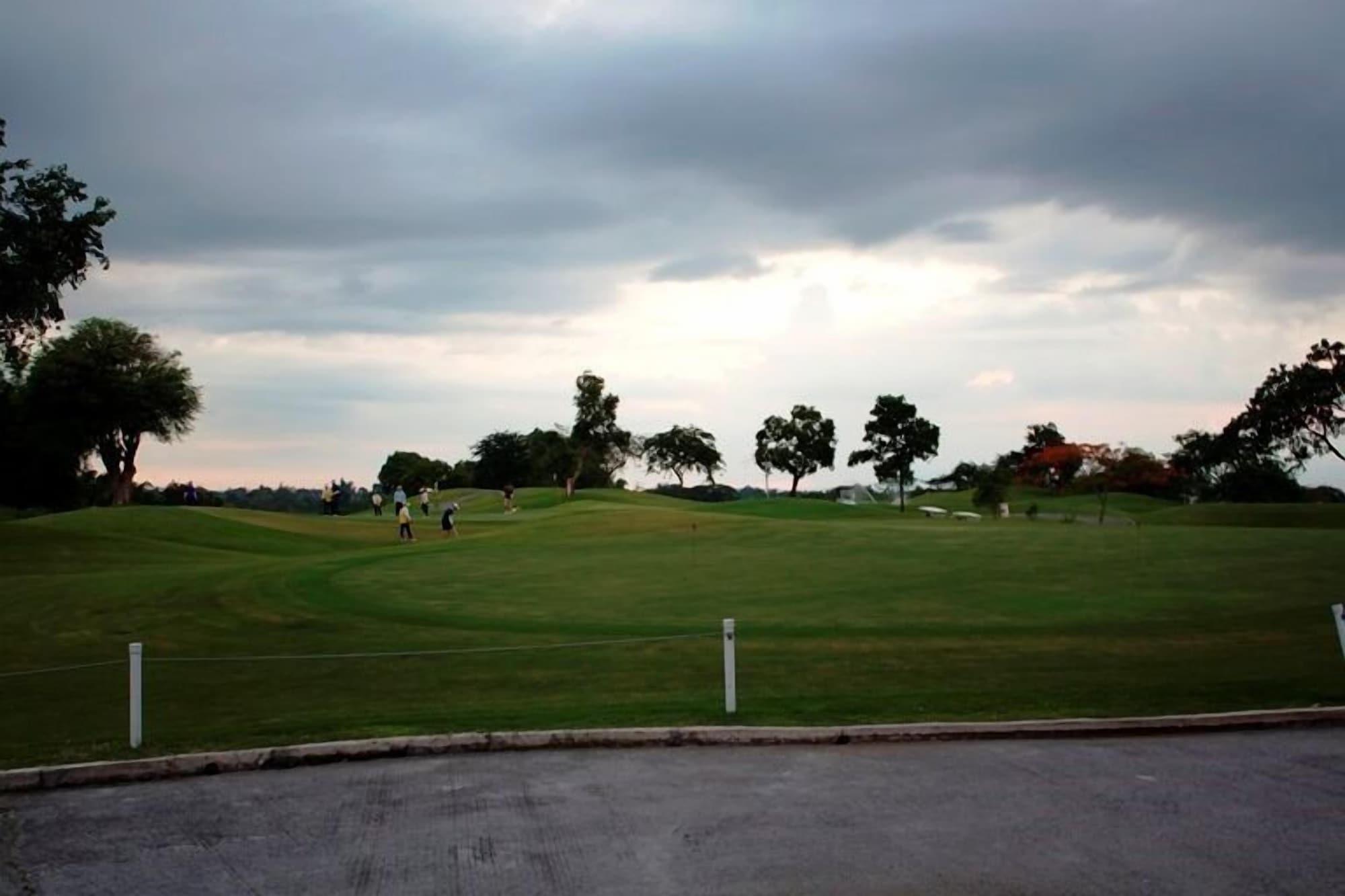 Campo de Golf Microtel by Wyndham Eagle Ridge