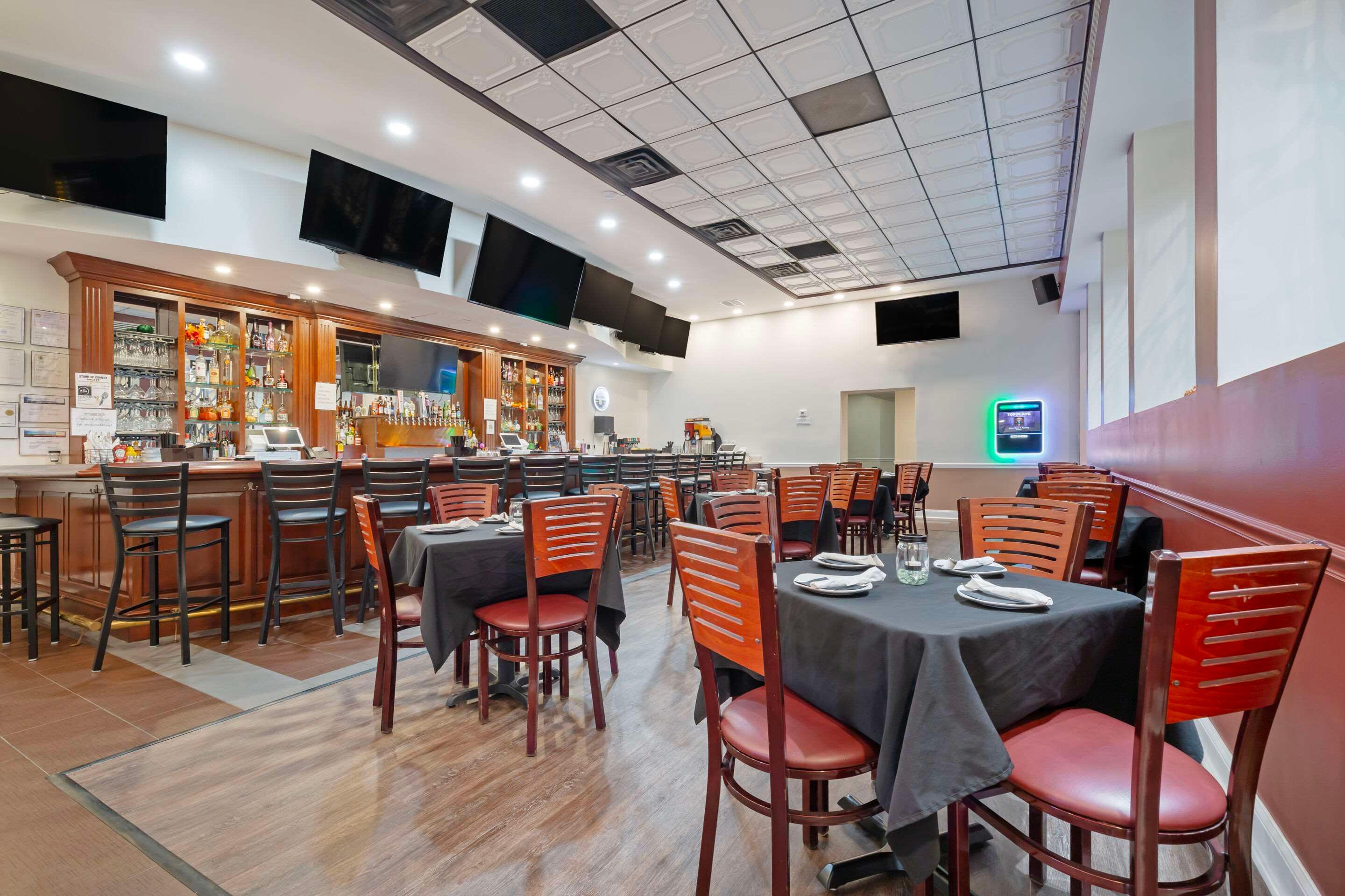 Bar/Salón Clarion Hotel & Suites BWI Airport North