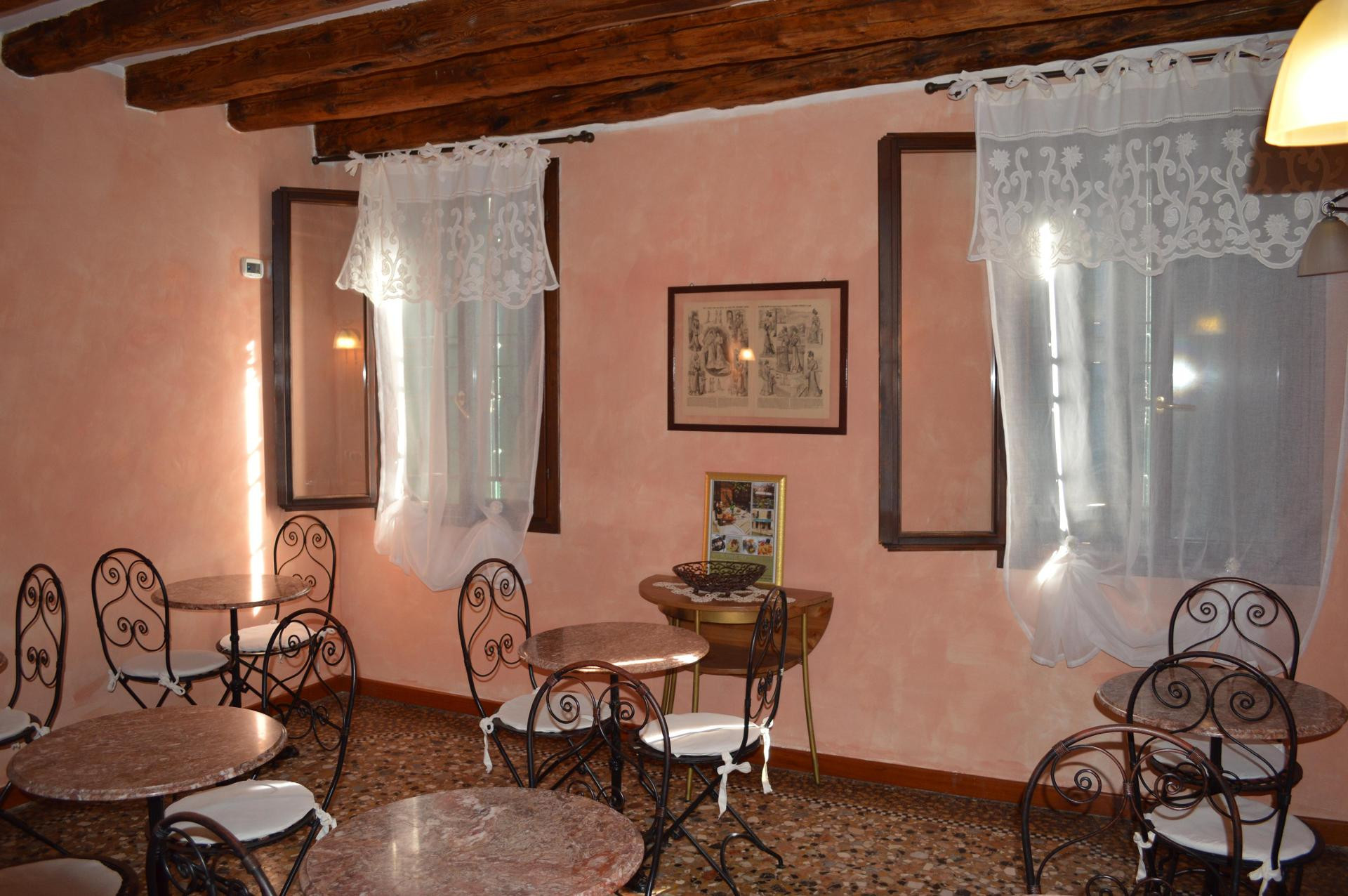 Bar/Salón Locanda Art Deco