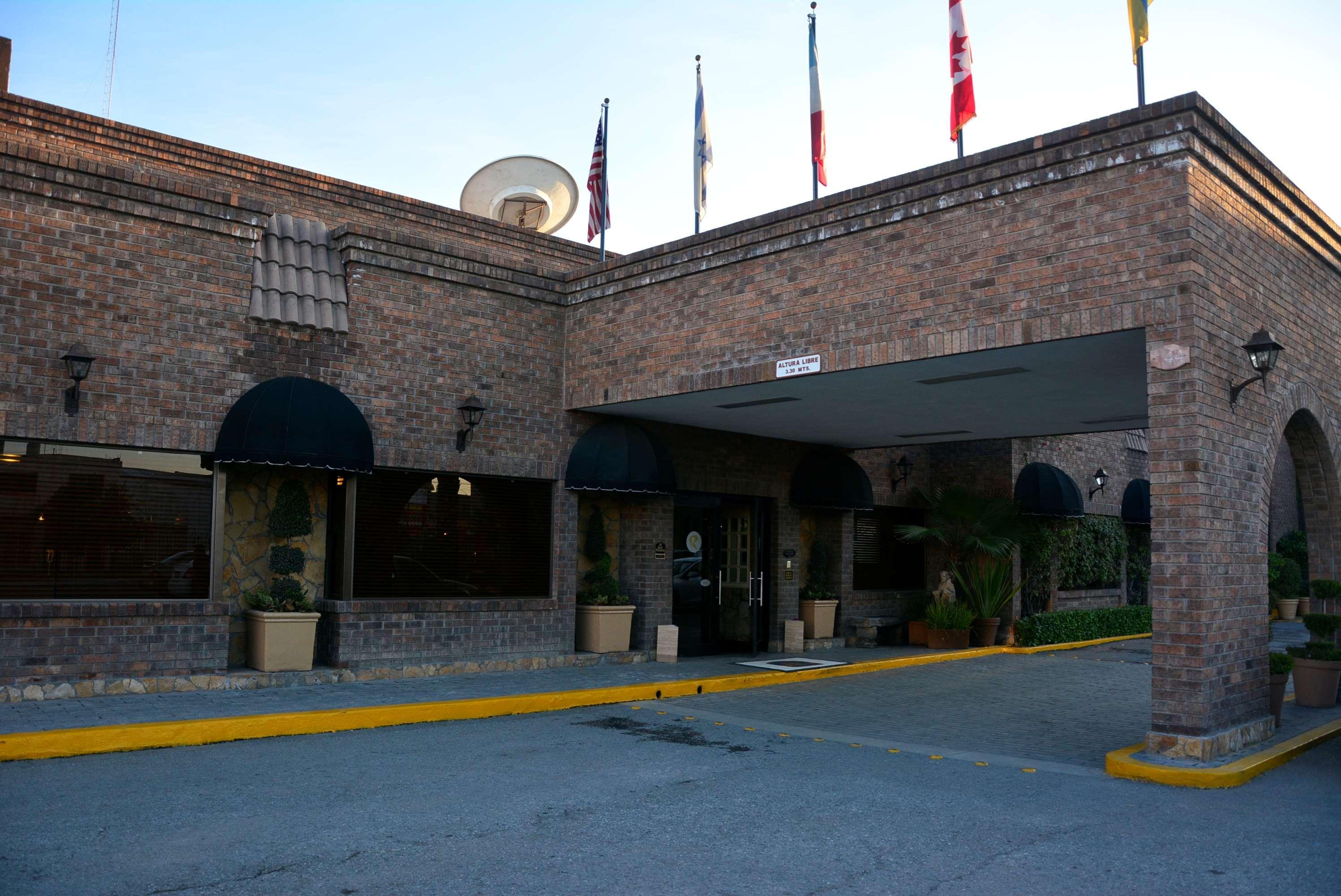 Vista Exterior Best Western Posada Del Rio