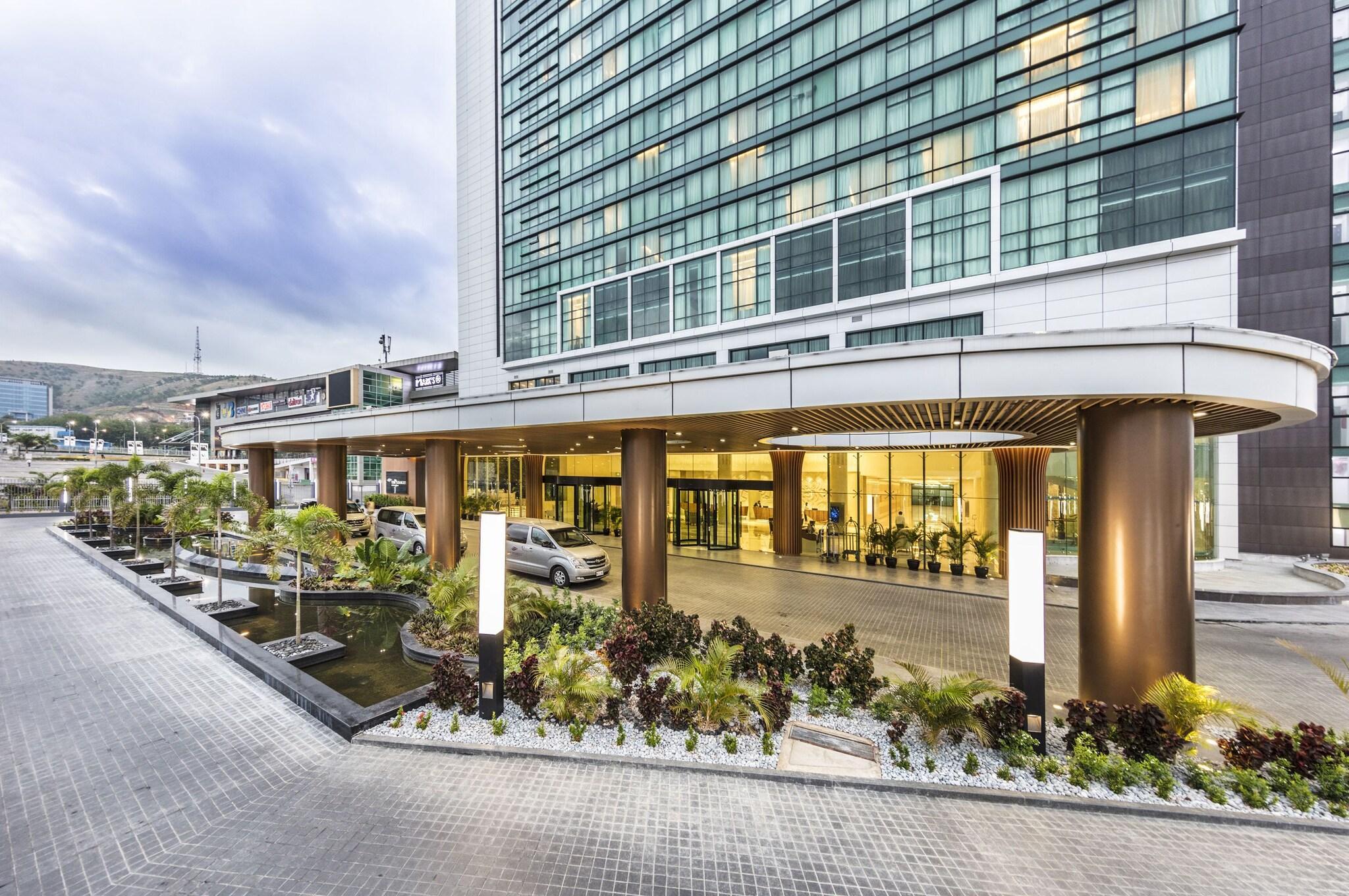 Vista Exterior The Stanley Hotel & Suites