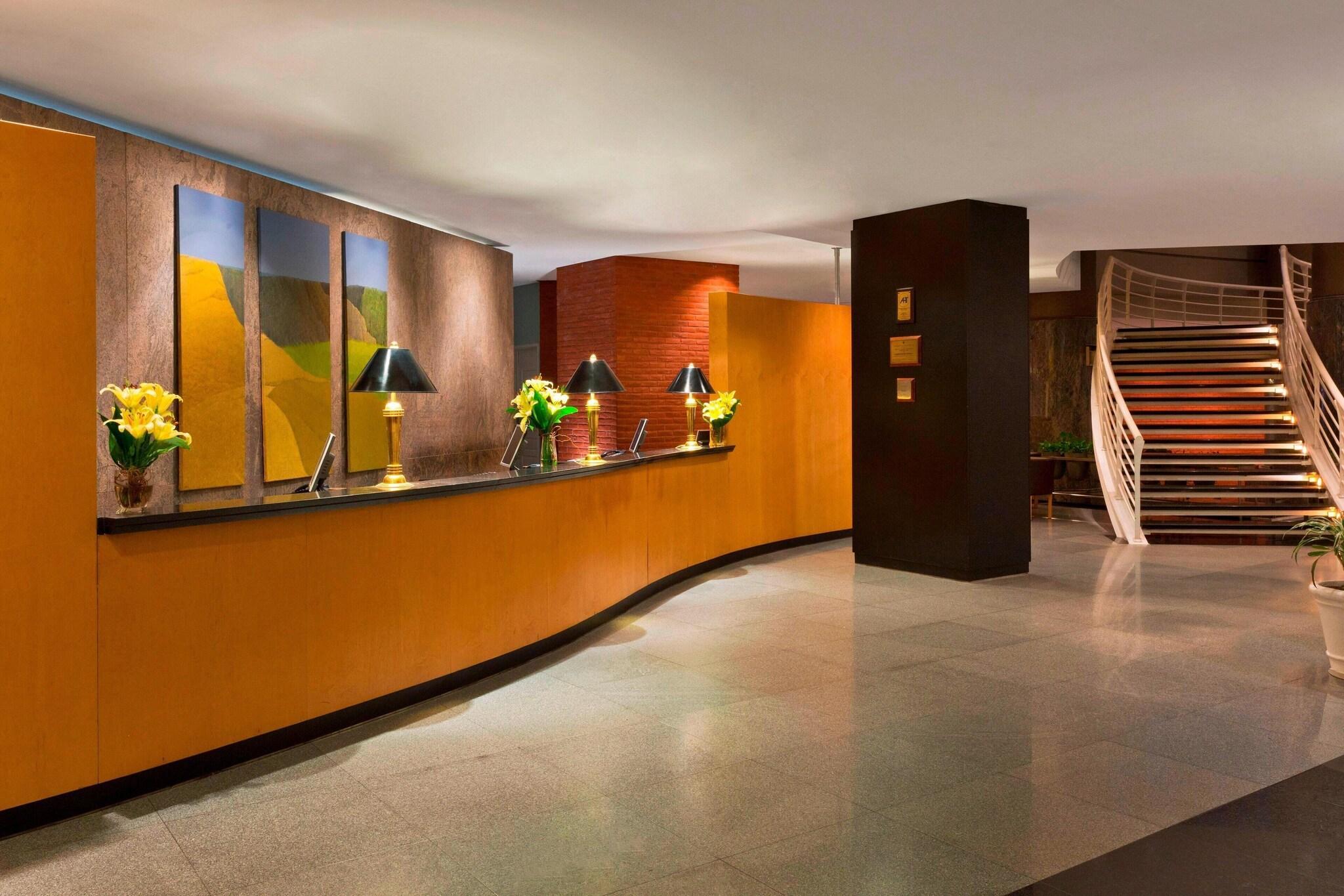 Vista Lobby Sheraton Mar Del Plata Hotel
