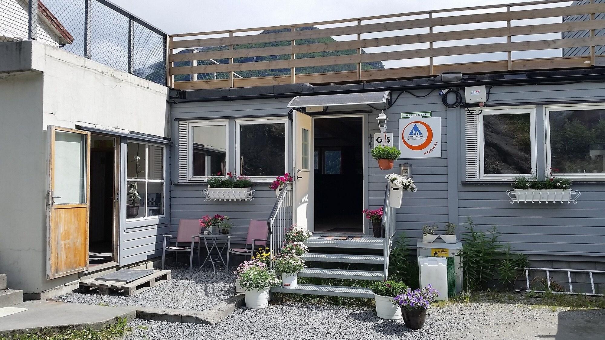 Vista Exterior Hellesylt Motel og hostel