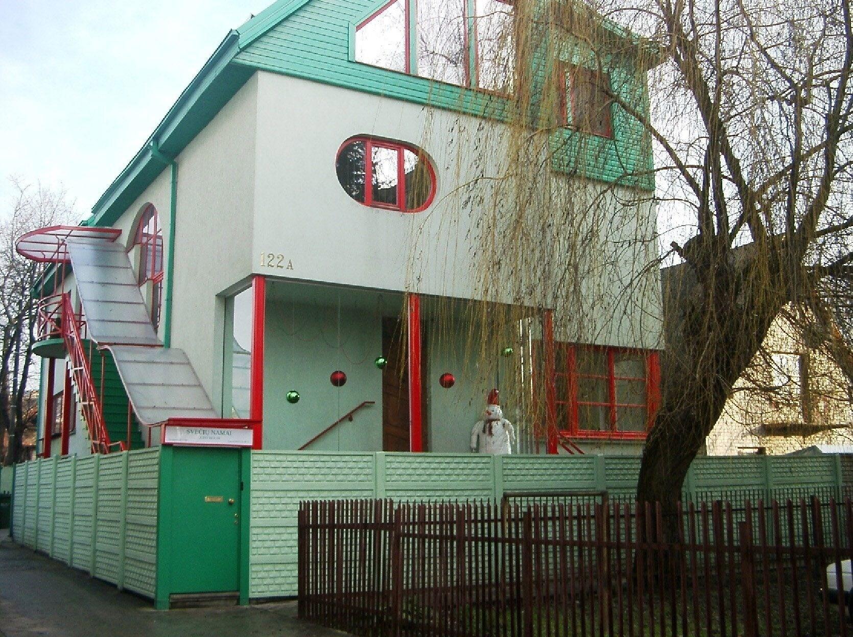 Varios Guest House LT