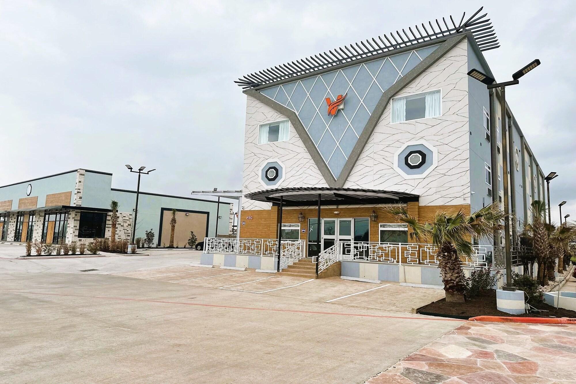 Varios La Vyoma Villas, Westpark Hwy 6