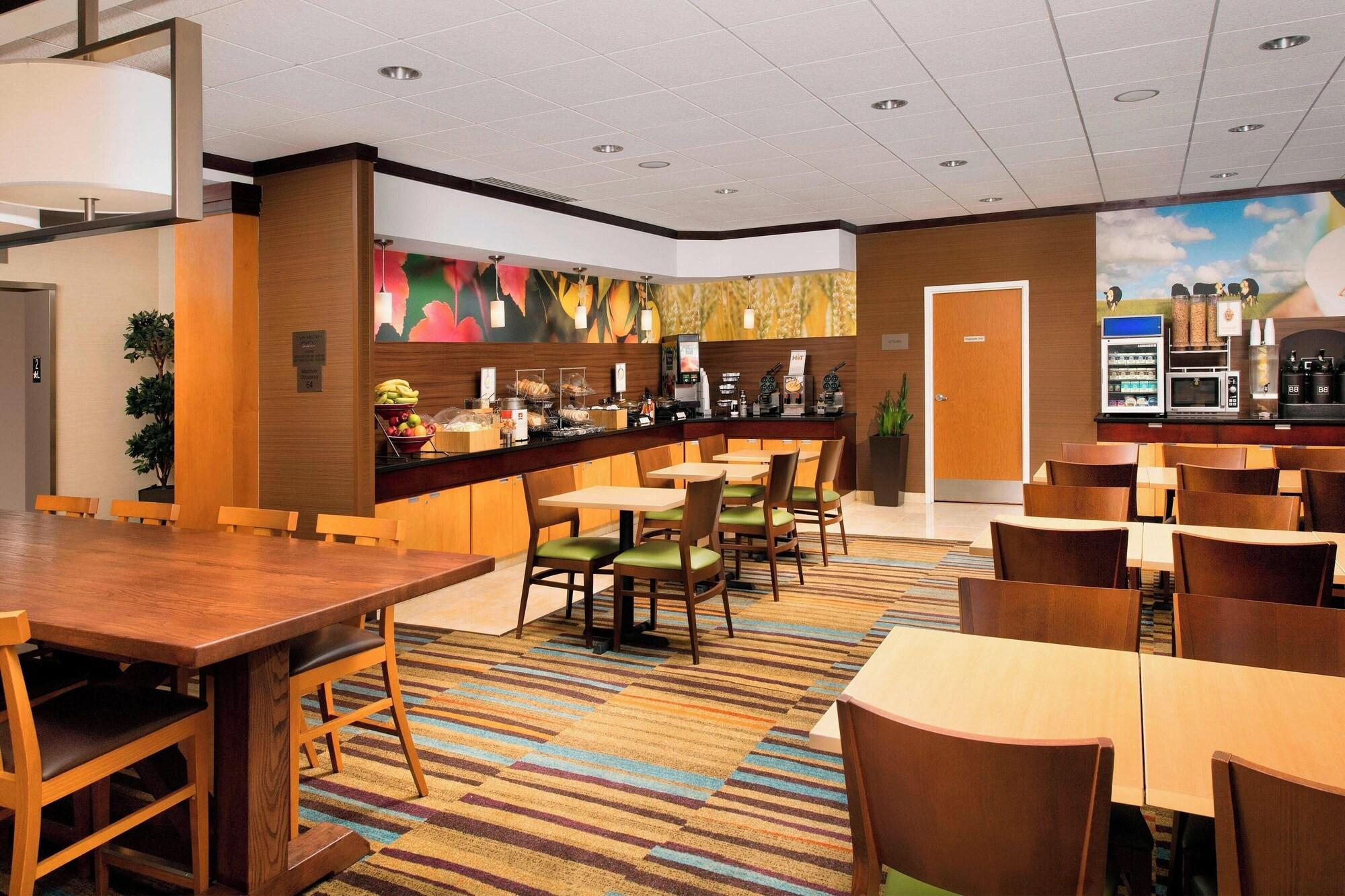 Restaurant Fairfield Inn by Marriott Washington D.C.