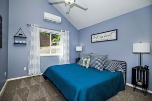 Alquiler Vacacional - EPIC Lake Pend Oreille Home w/ Panoramic Views, TWO Decks + BIG Waterfront Dock!