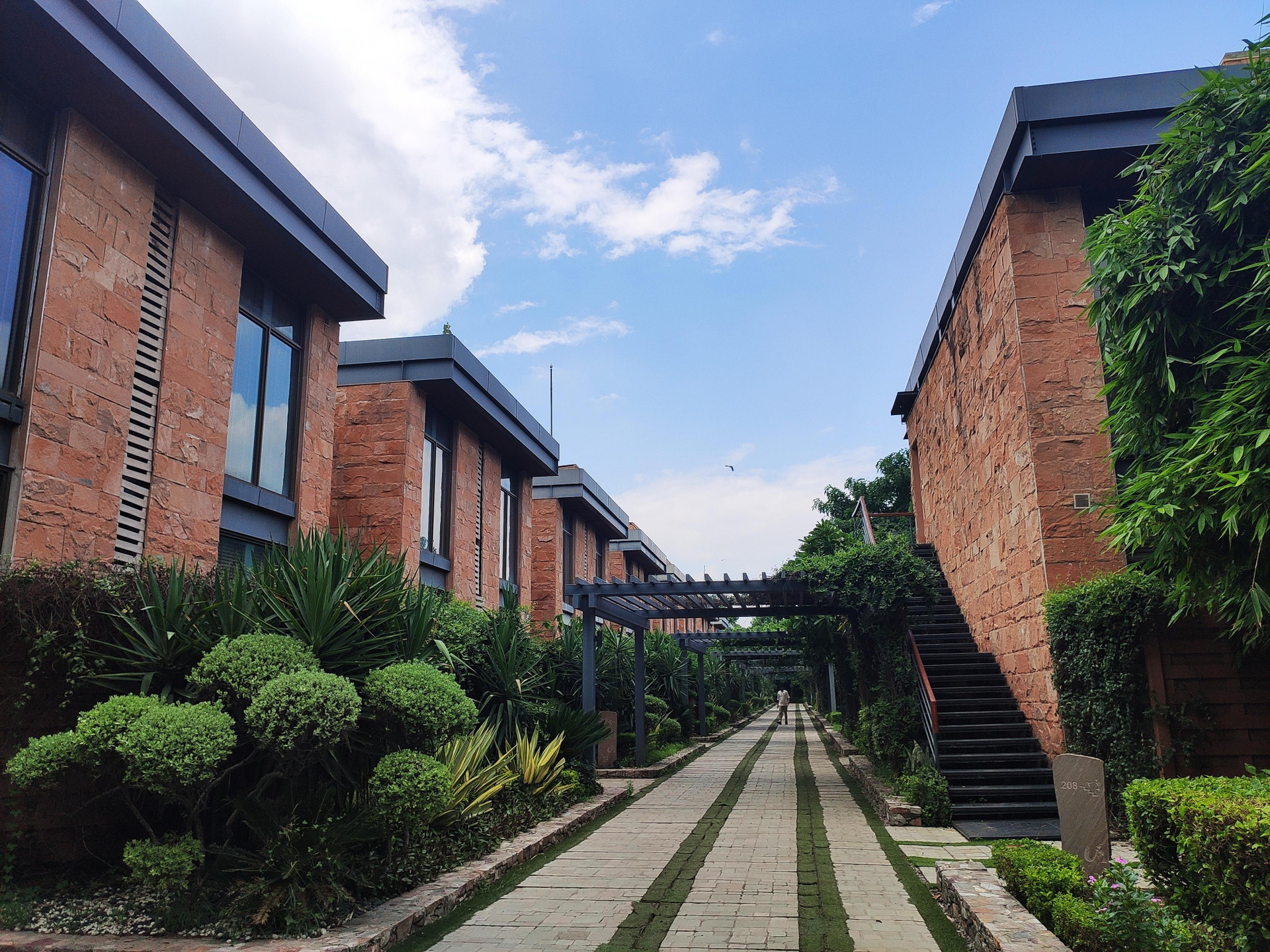 Vista Exterior Taj Damdama Lake Resort & Spa, Gurugram