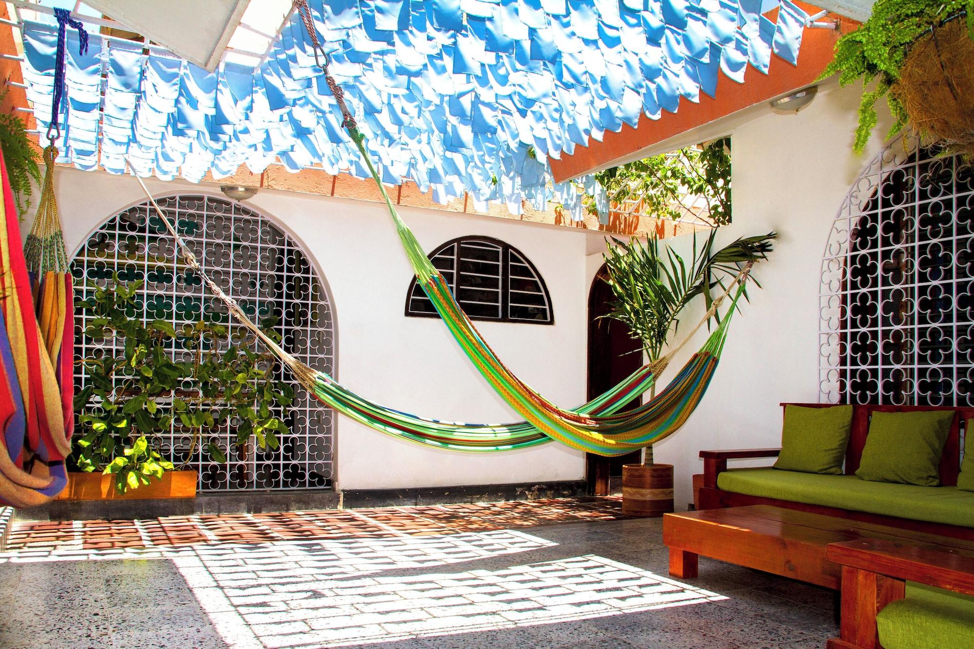 Variados (as) La Guaca Hostel