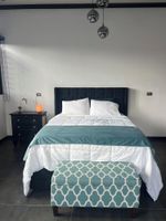 Alquiler Vacacional - Oasis Loft 5min from SJO airport cozy and comfy fully equipment  down town A/C