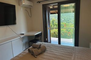 Alquiler Vacacional - Hillside Mountain Retreat