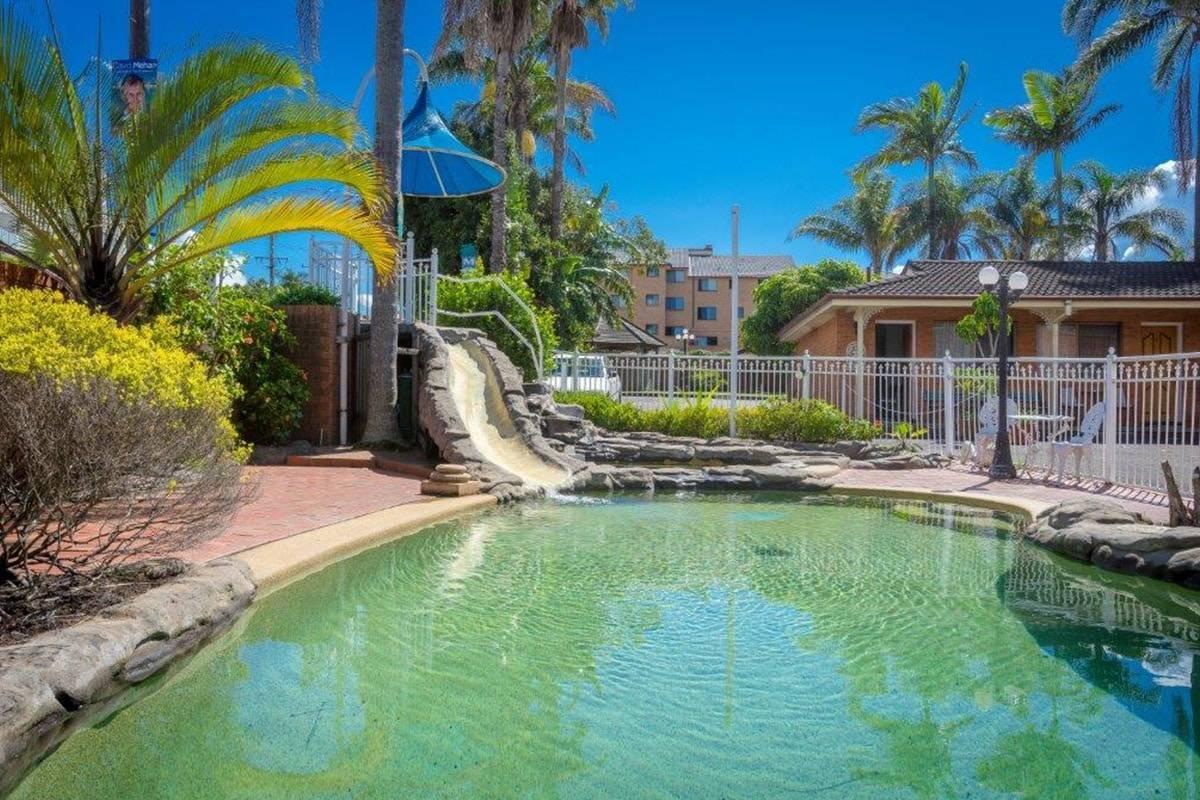 Playa Sapphire Palms Motel