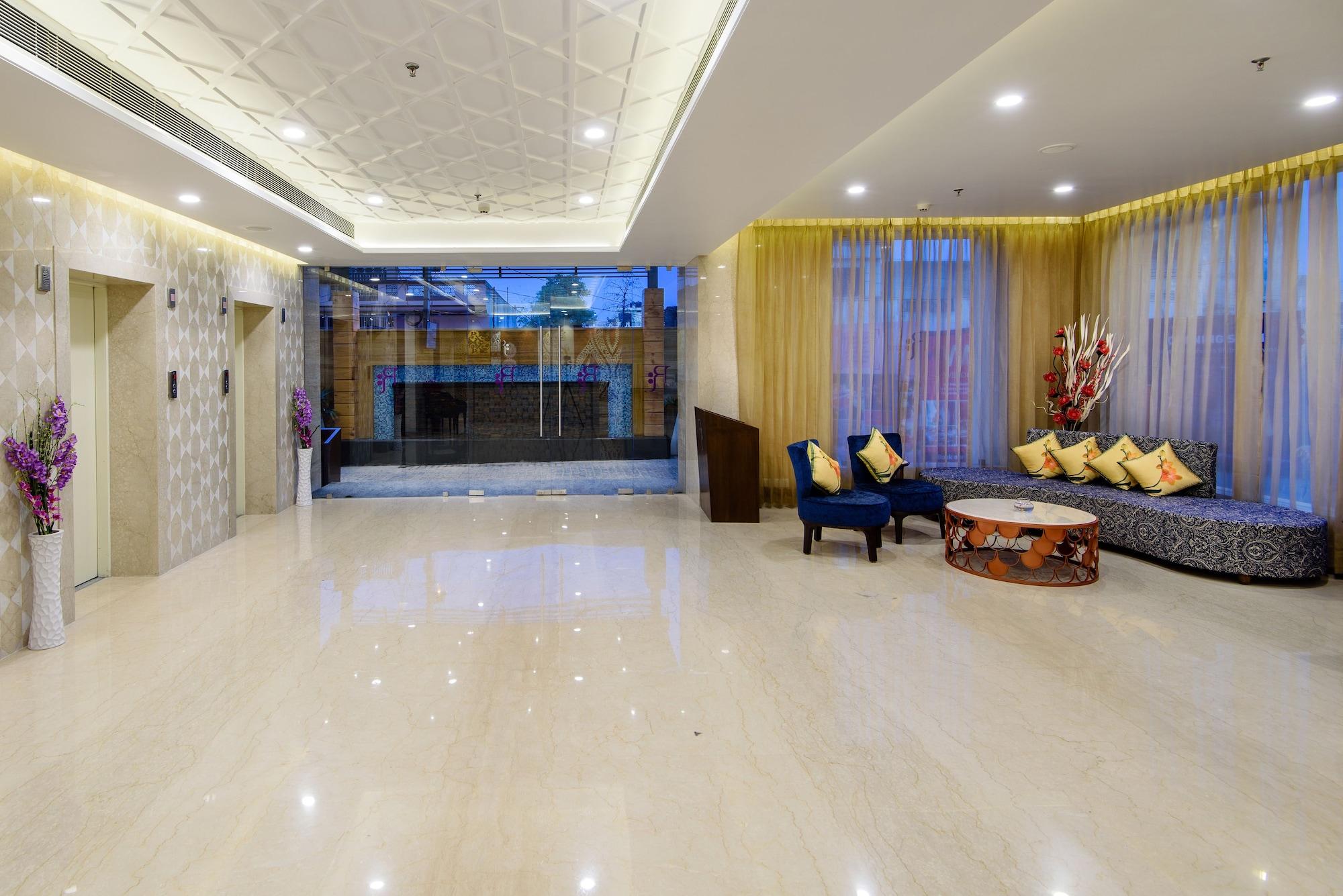 Vista Lobby Regenta Orko's Haridwar