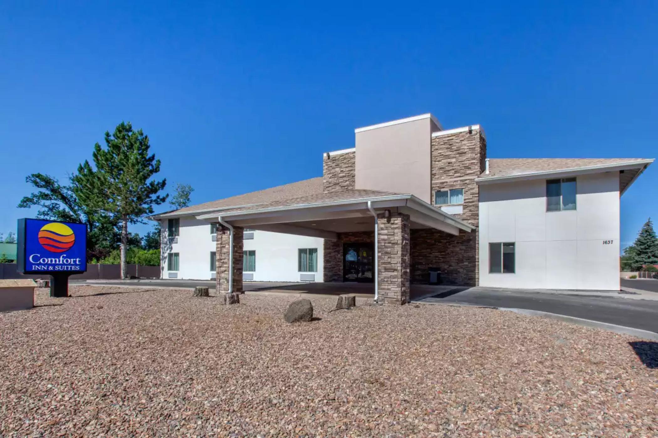 Vista Exterior Comfort Inn & Suites Pinetop Show Low