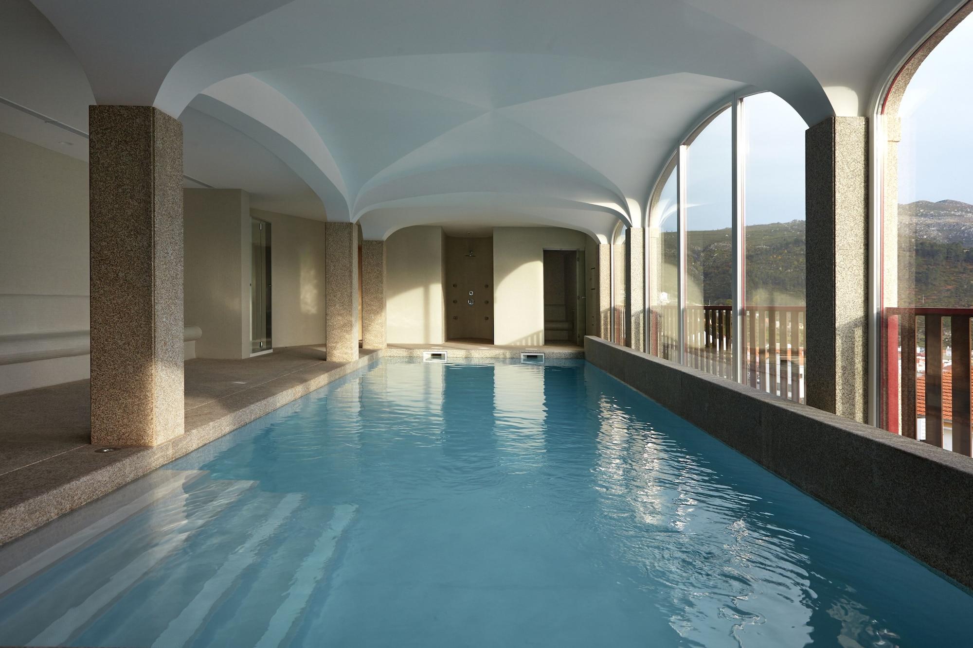 Vista Piscina Abrigo da Montanha Hotel Rural & Spa