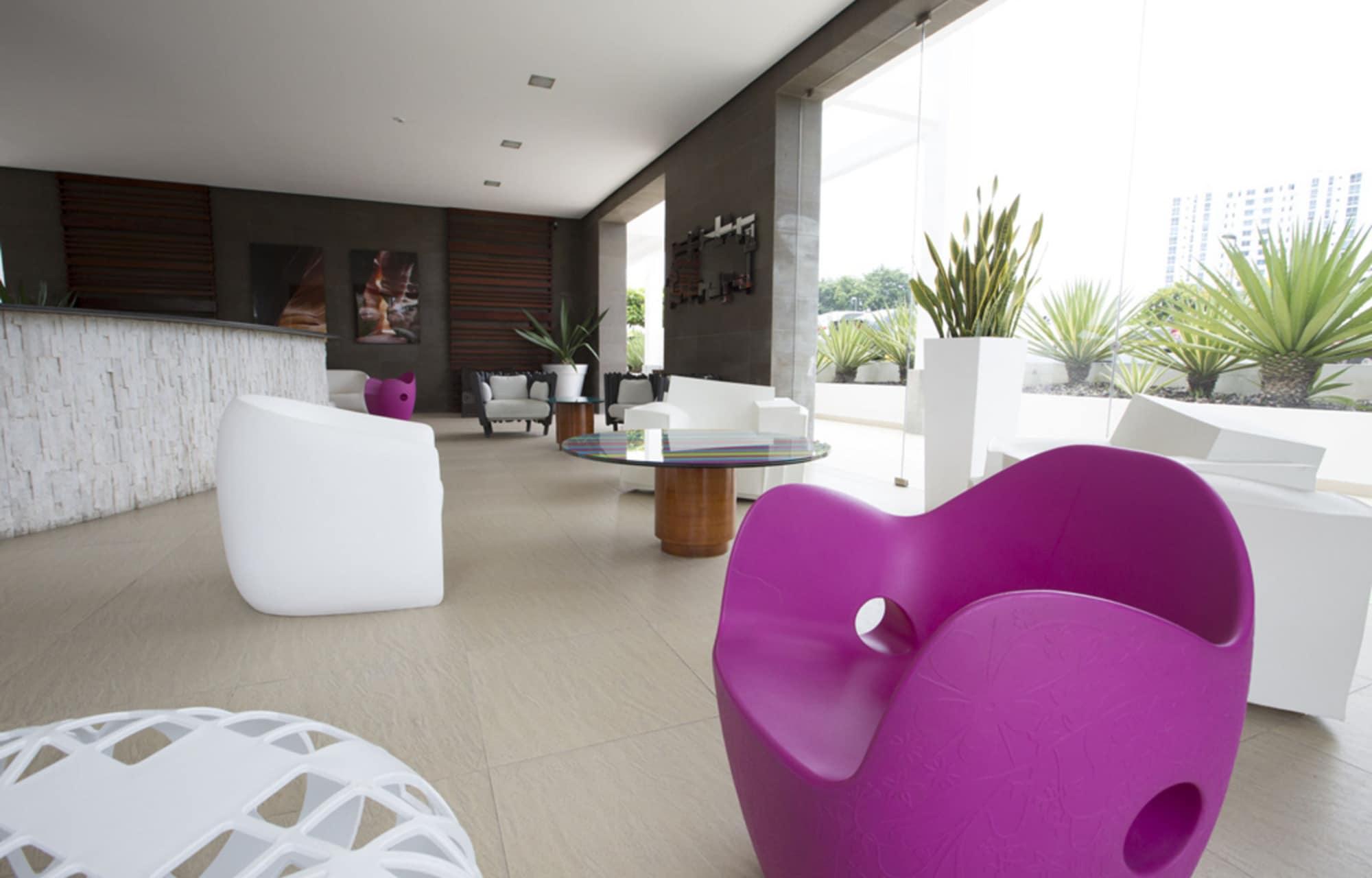 Vista Lobby Apartamento en Playa Blanca Town Center