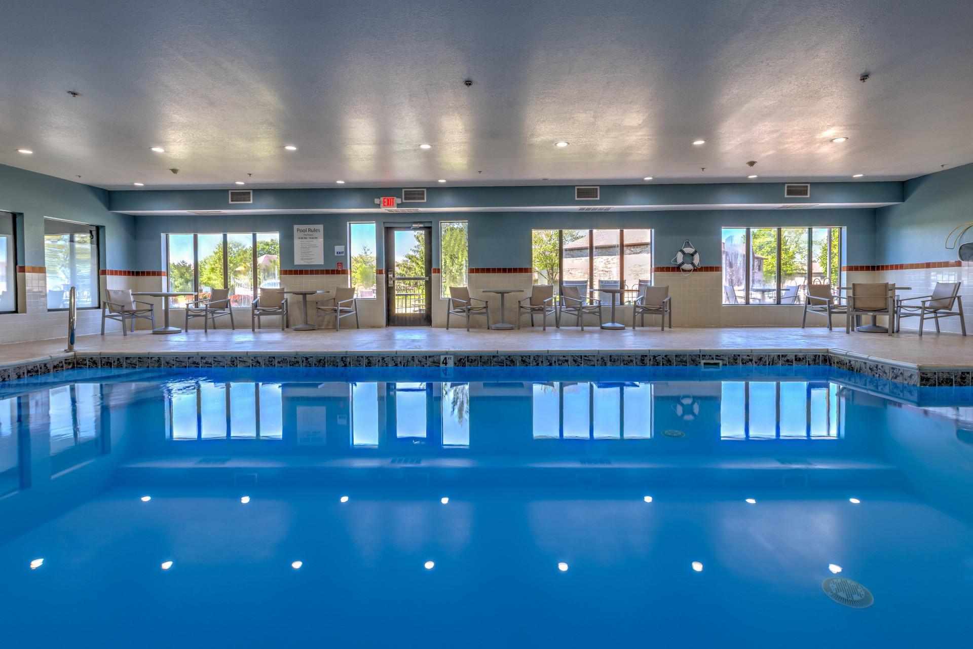 Vista Piscina Holiday Inn Express Shelbyville Indianapolis