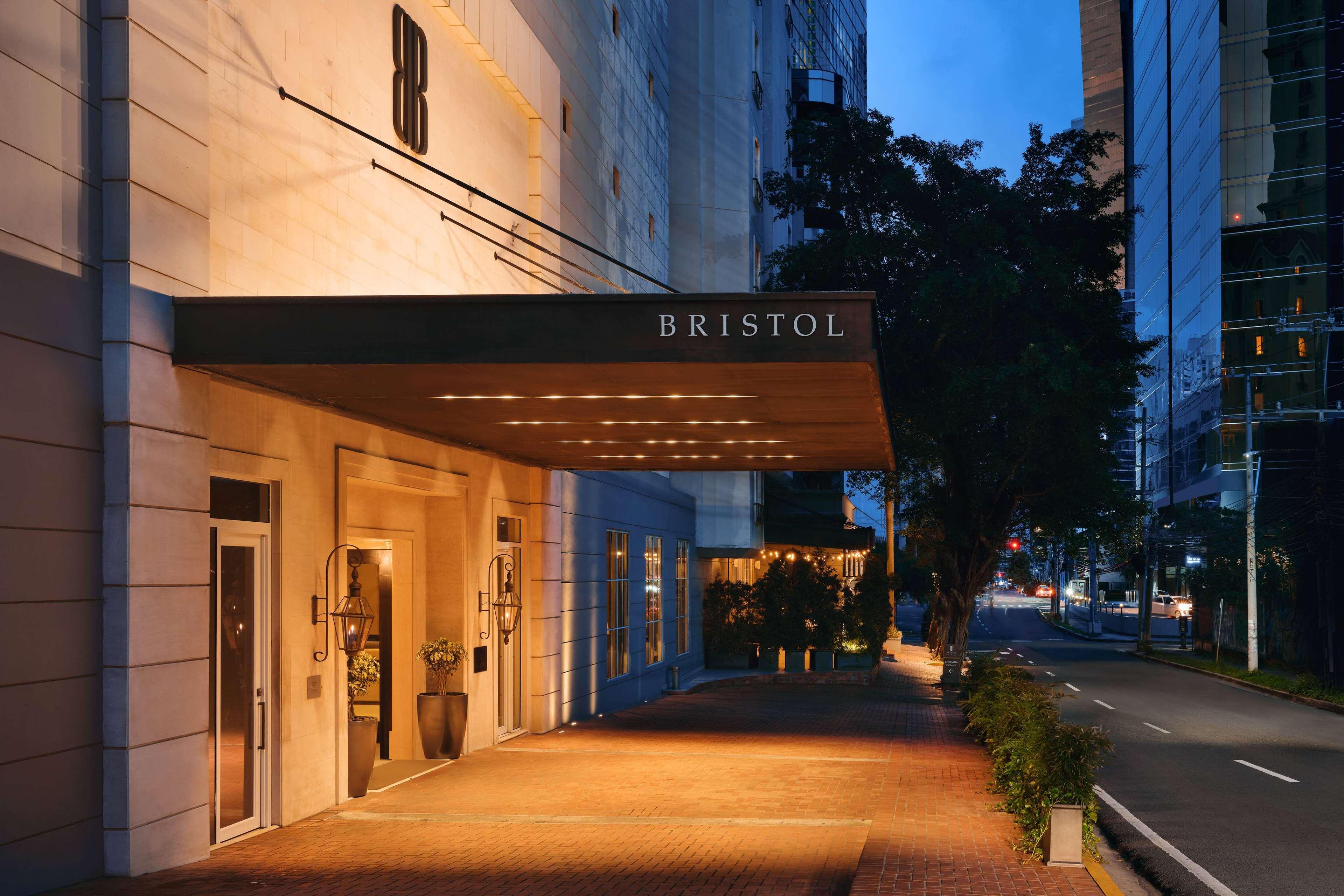 Vista Exterior Bristol Hotel