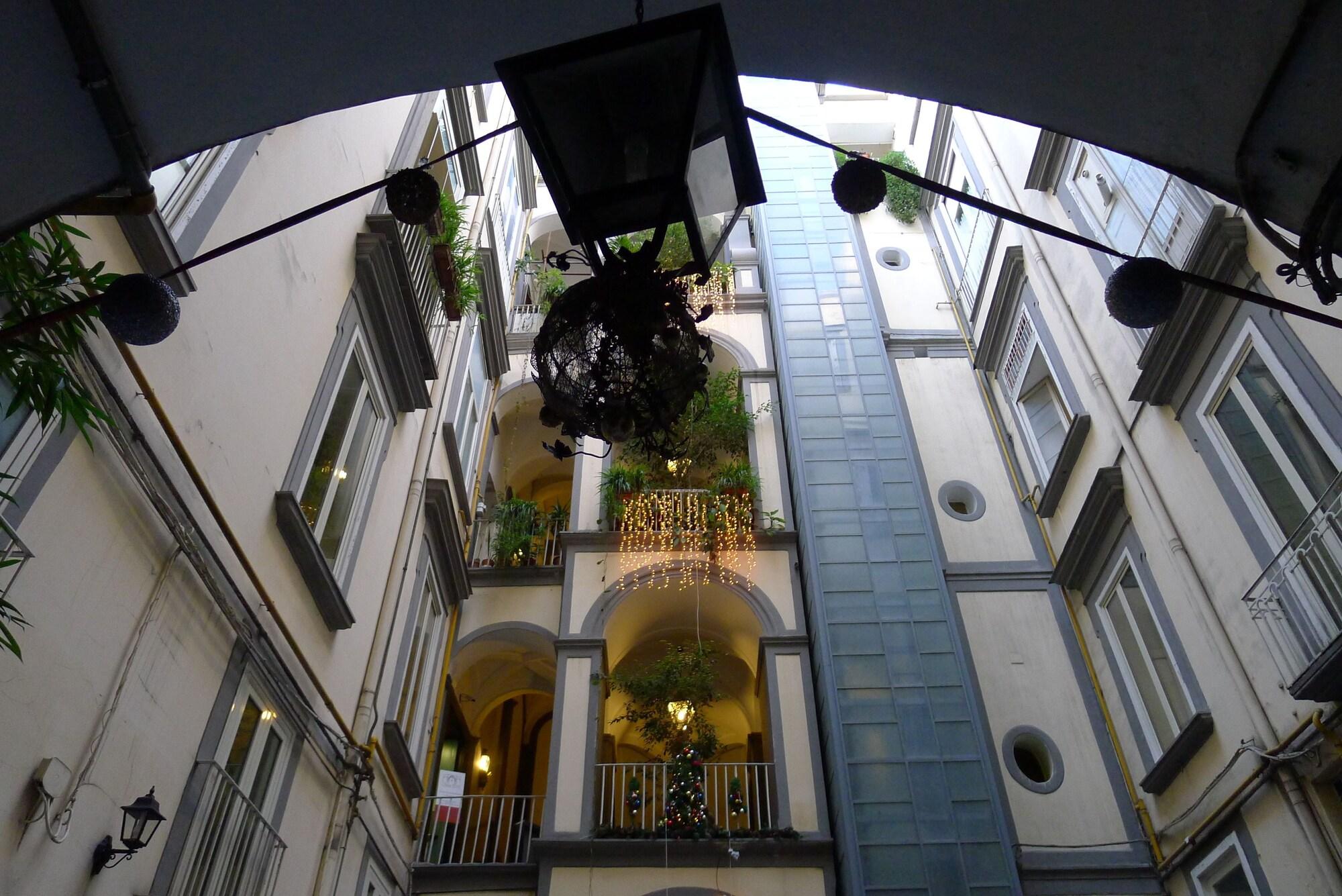 Vista Exterior B&B Napoli Plebiscito
