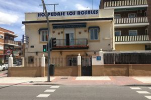 Alojamiento - Hostal Los Rosales