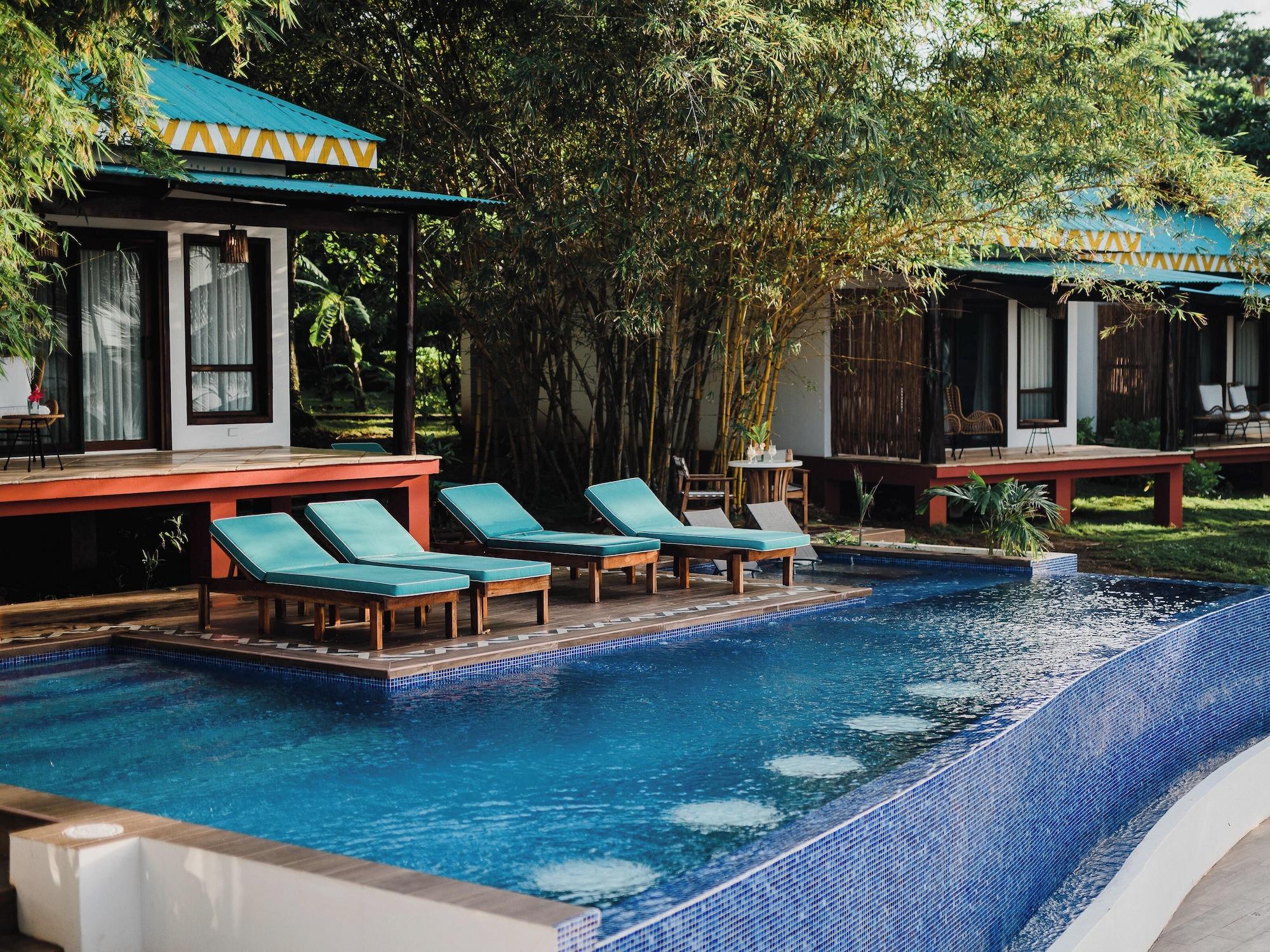 Vista Piscina Yemaya Reefs, a Small Luxury Hotel