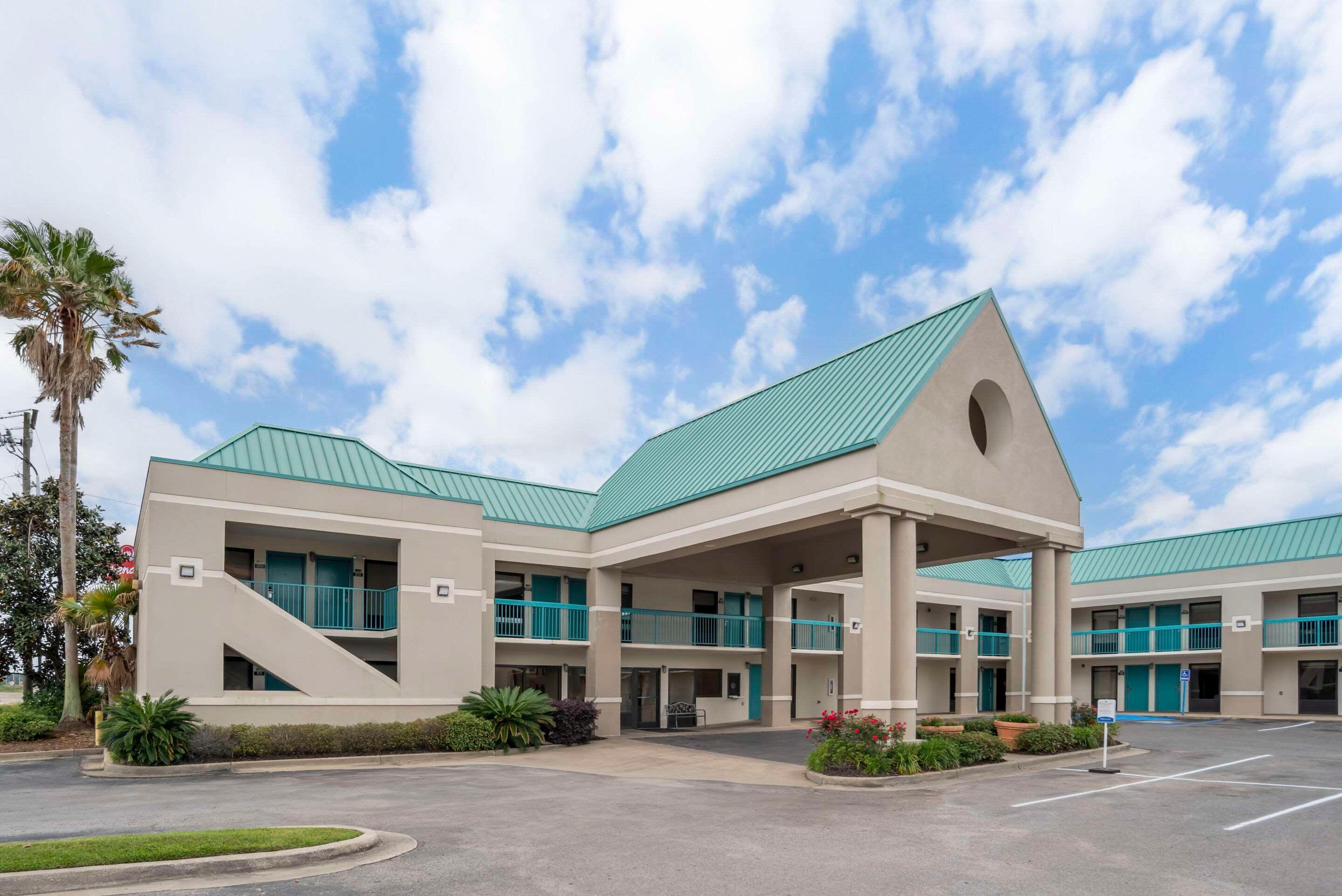 Vista Exterior Econo Lodge Moss Point - Pascagoula