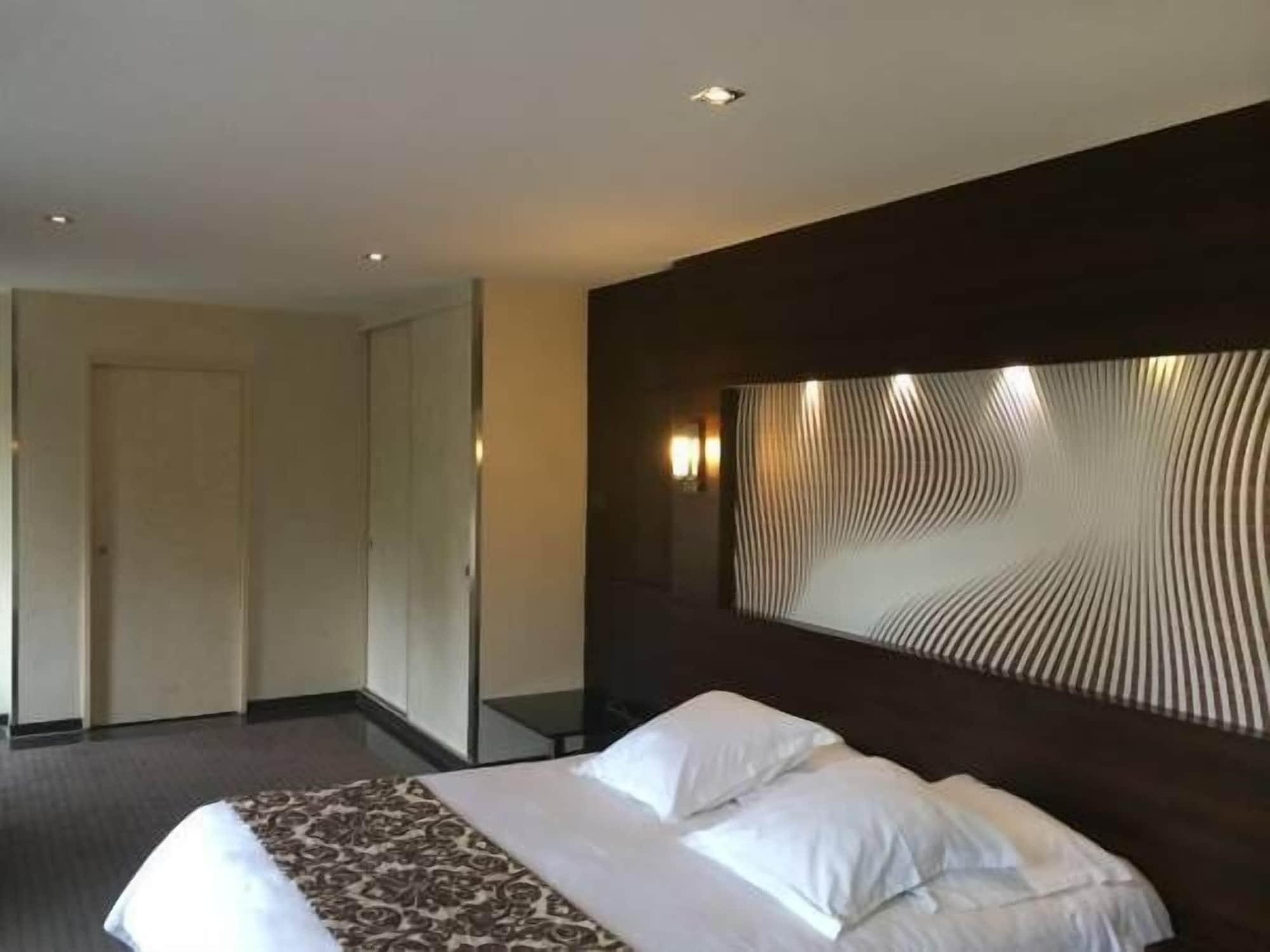 Varios Hôtel Saint Alban