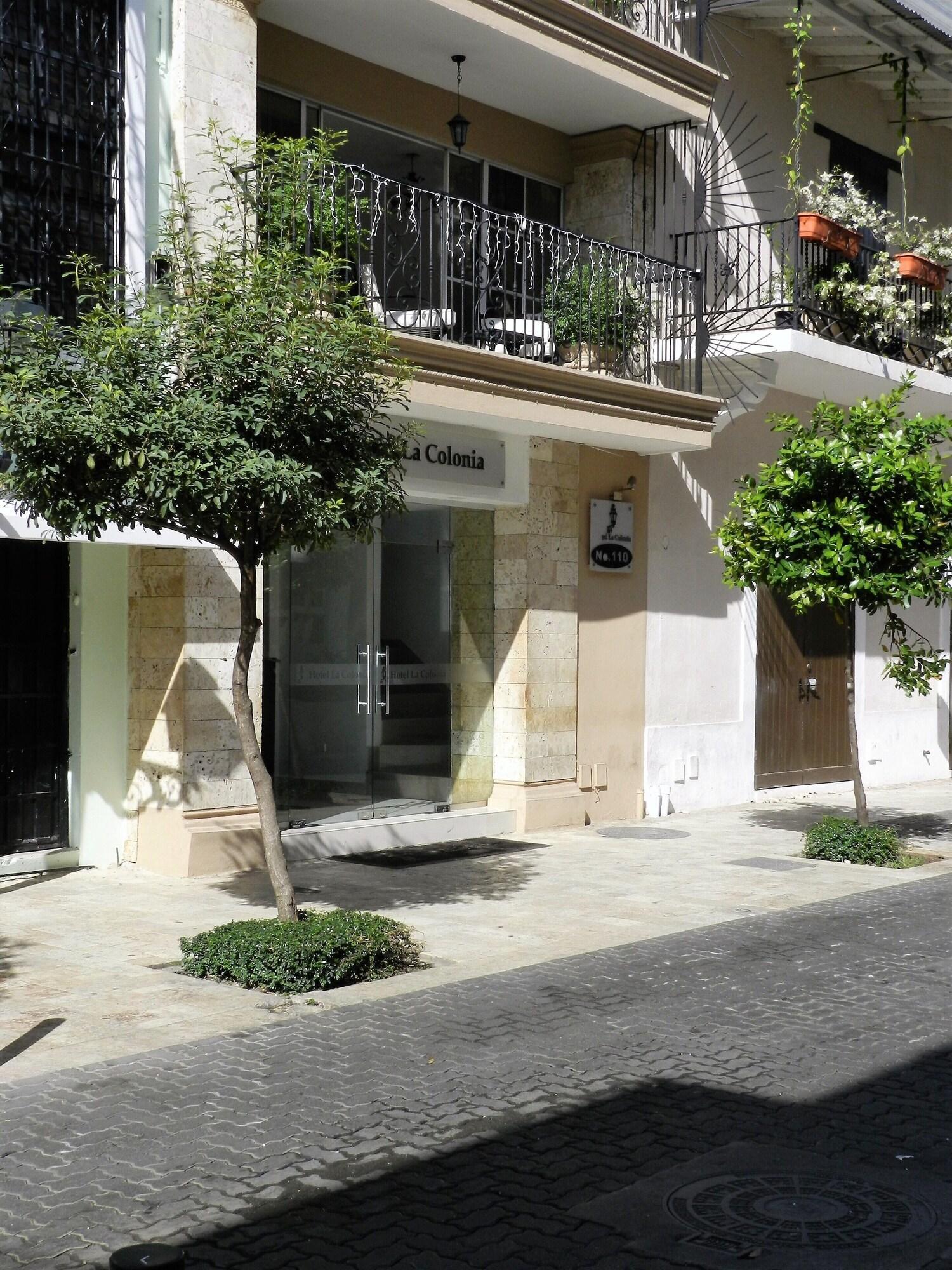 Vista Exterior Hostal La Colonia By The Oxo House
