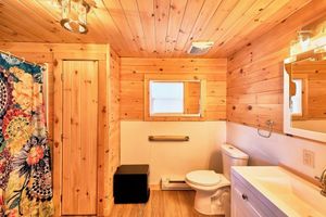 Alquiler Vacacional - Cozy French Woods Cottage, Pond and Pool