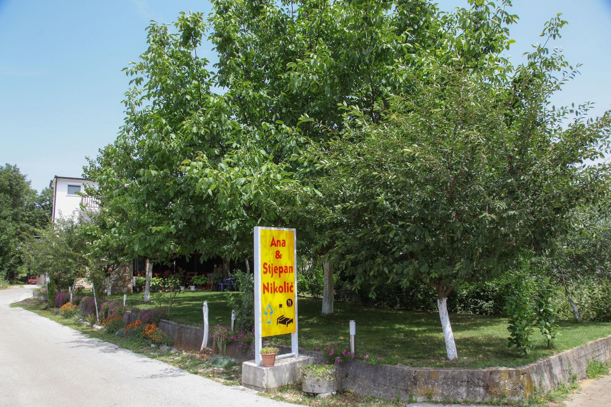 Vista Exterior Family guesthouse in forest Ana & Stjepan Nikolic