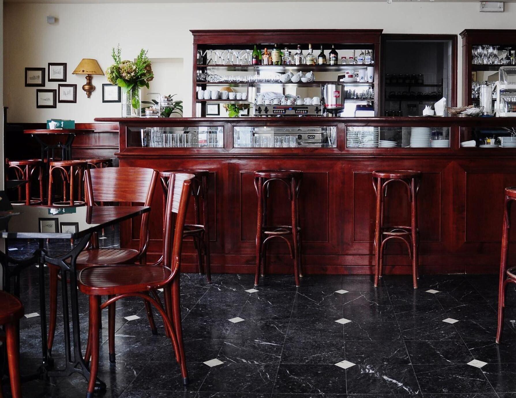 Bar/Salón B&B Slamič