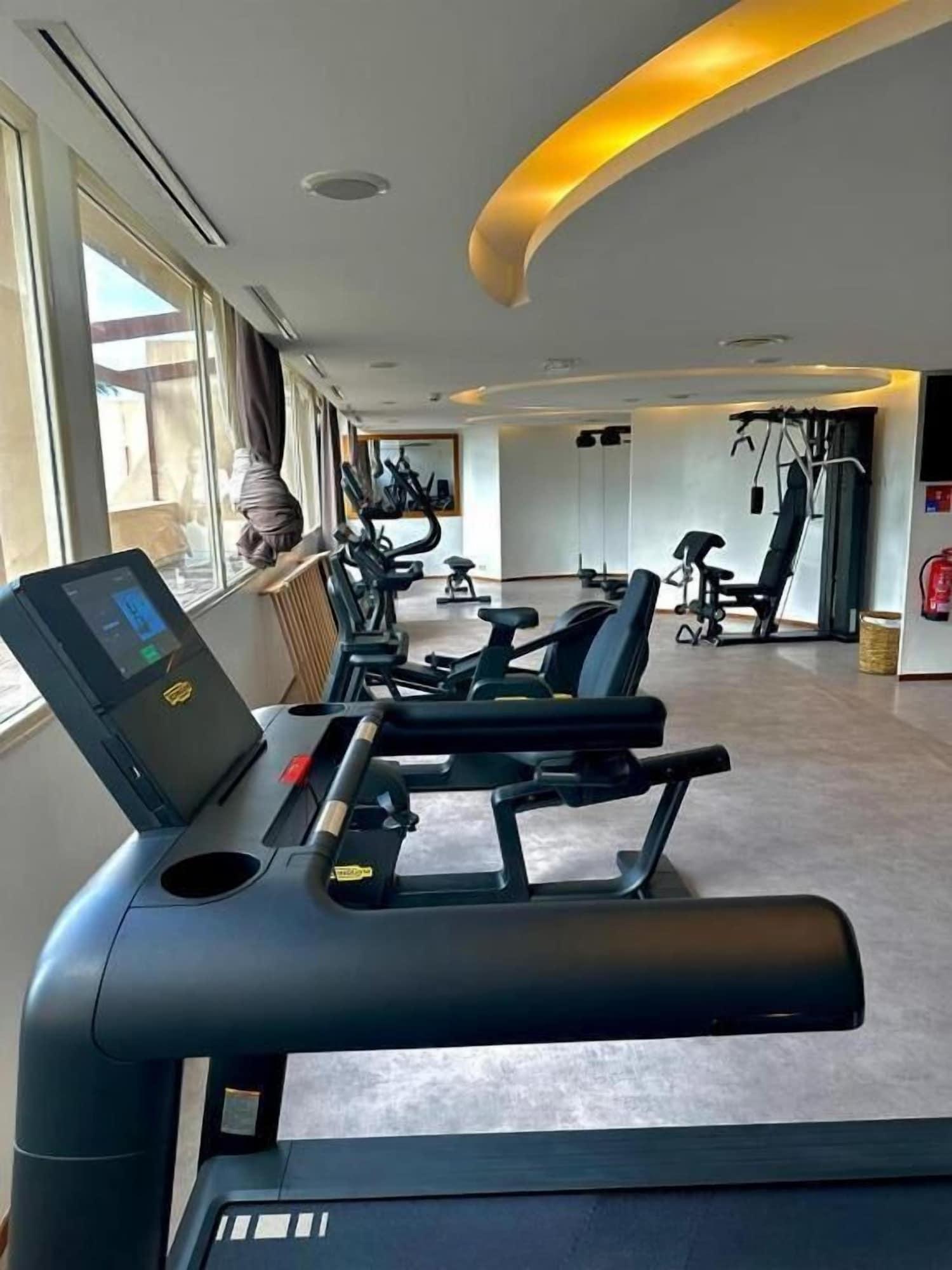 Gimnasio Novotel Dakar
