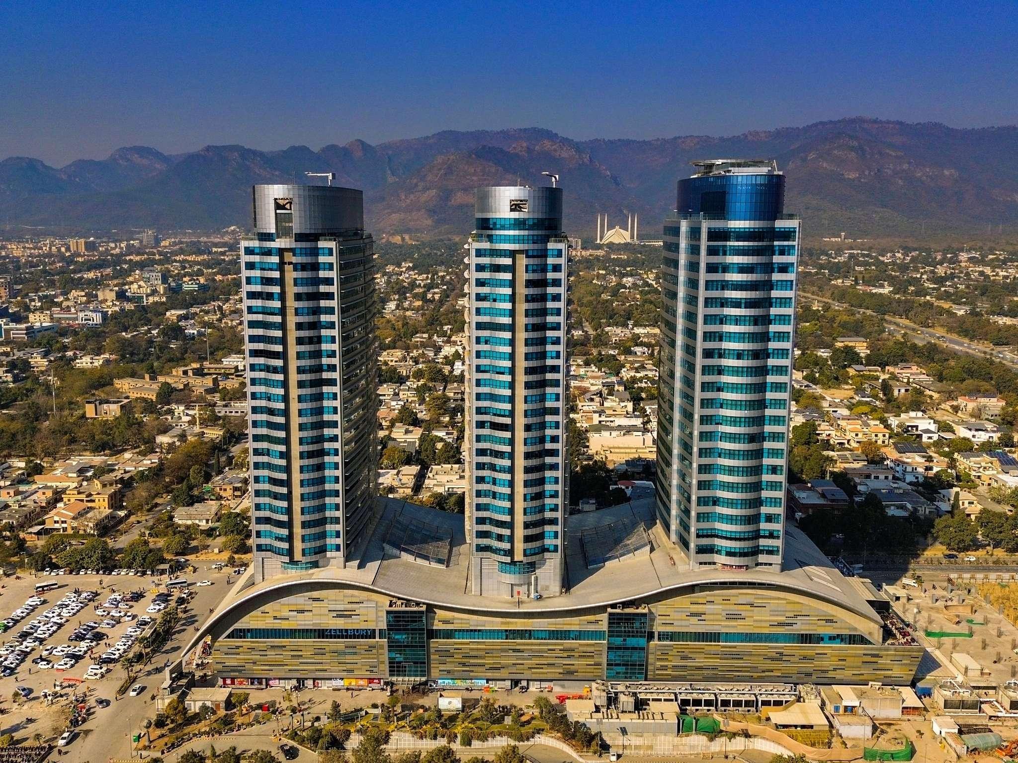 Vista Lobby Movenpick Centaurus Islamabad