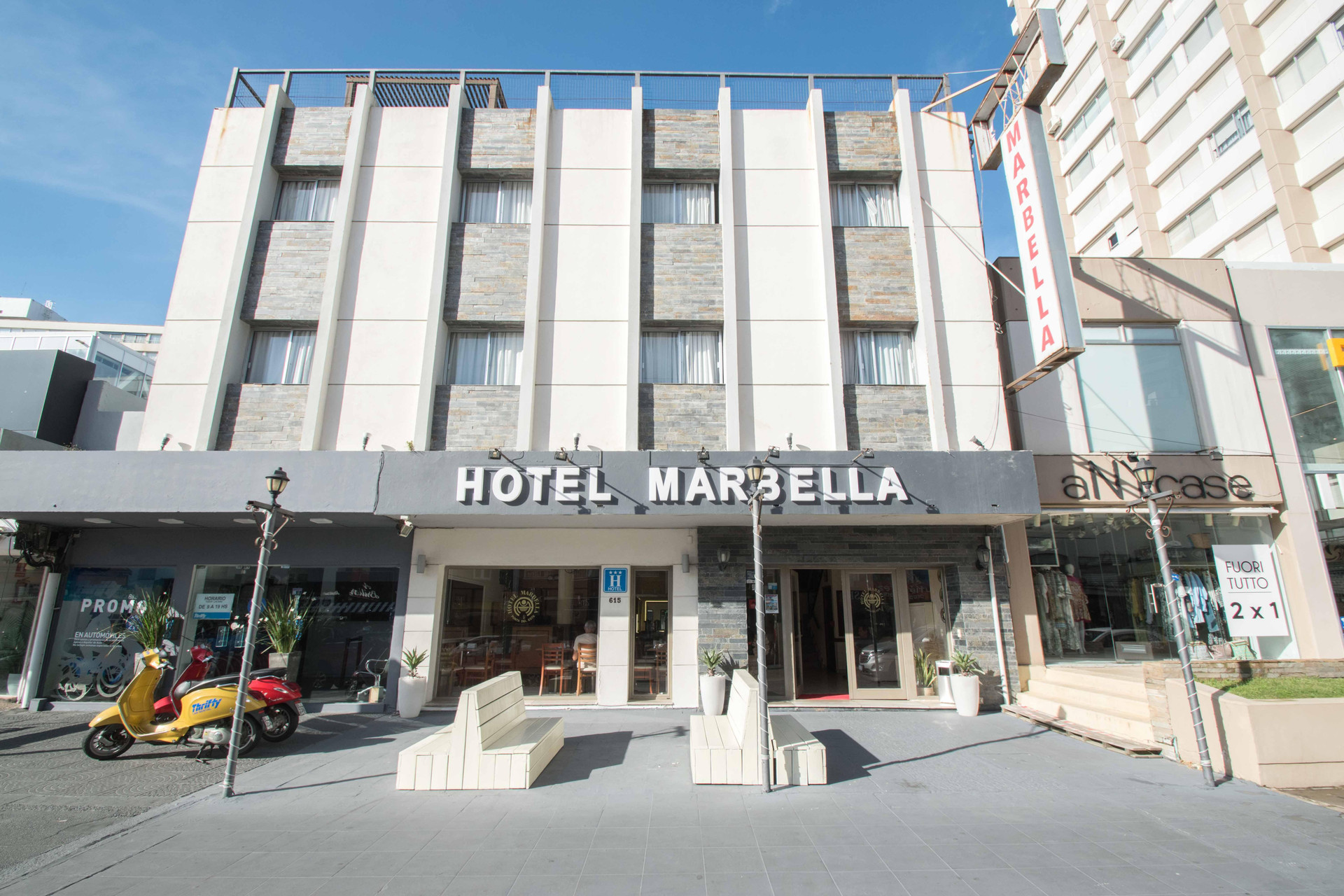 Estacionamiento Hotel Marbella