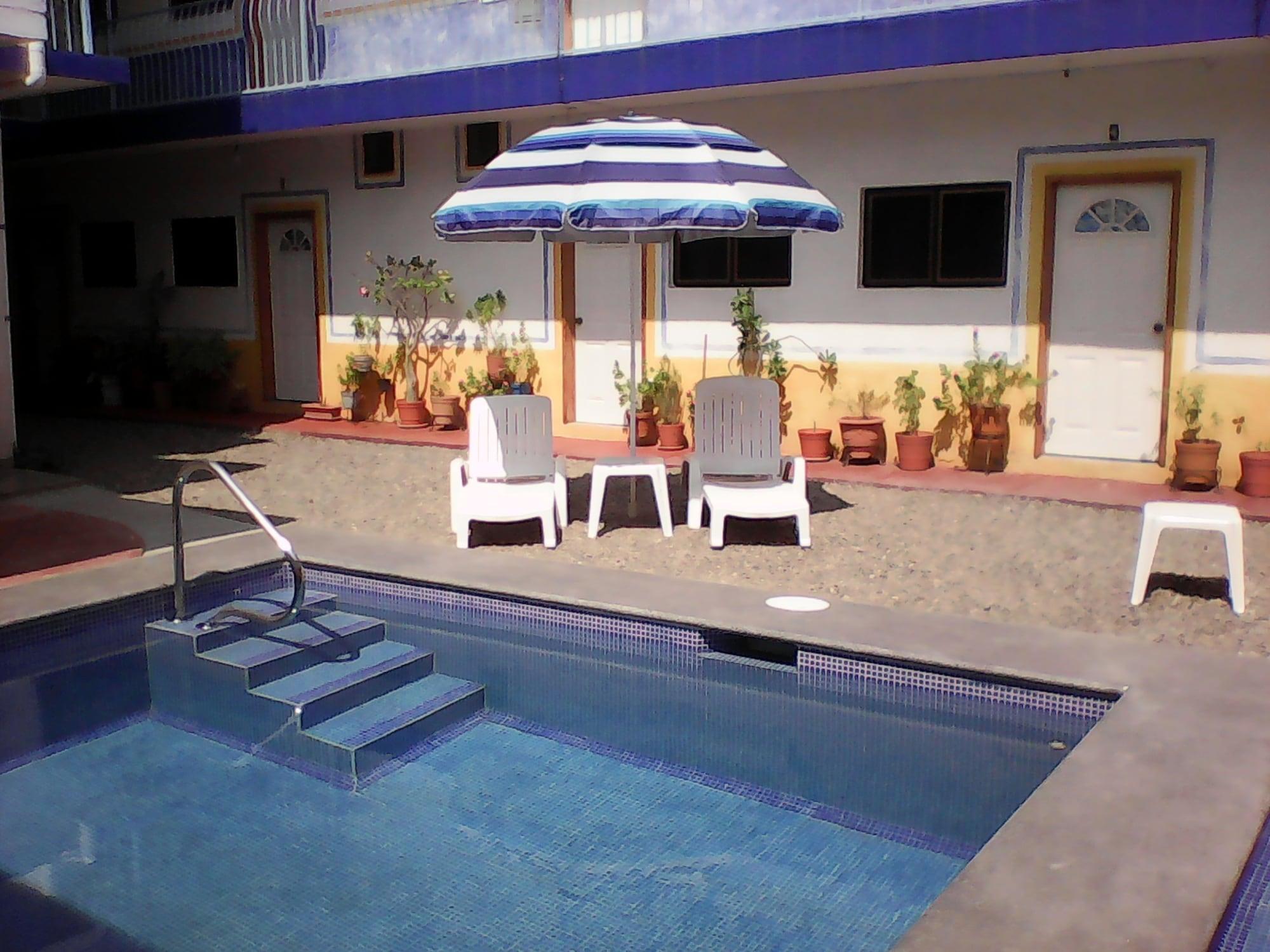 Vista Piscina Hotel Sarabi Barra de Navidad