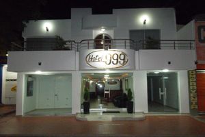 Alojamiento - Hotel 999
