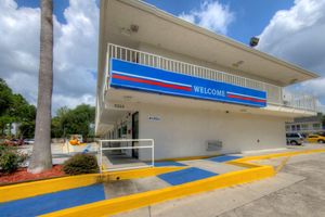 Alojamiento - Motel 6 Orlando, FL - Winter Park