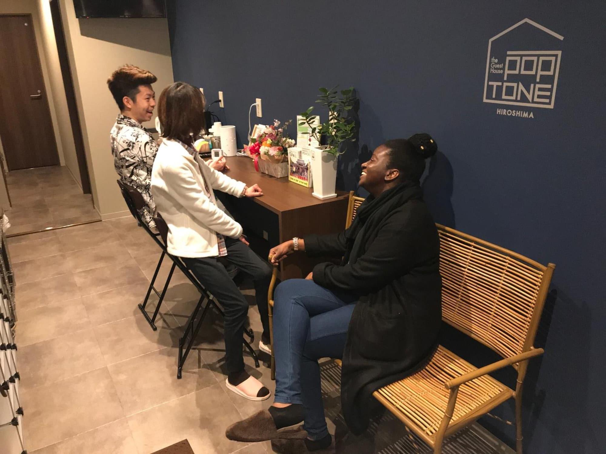 Sala de Reuniones POPTONE the Guest House - Hostel