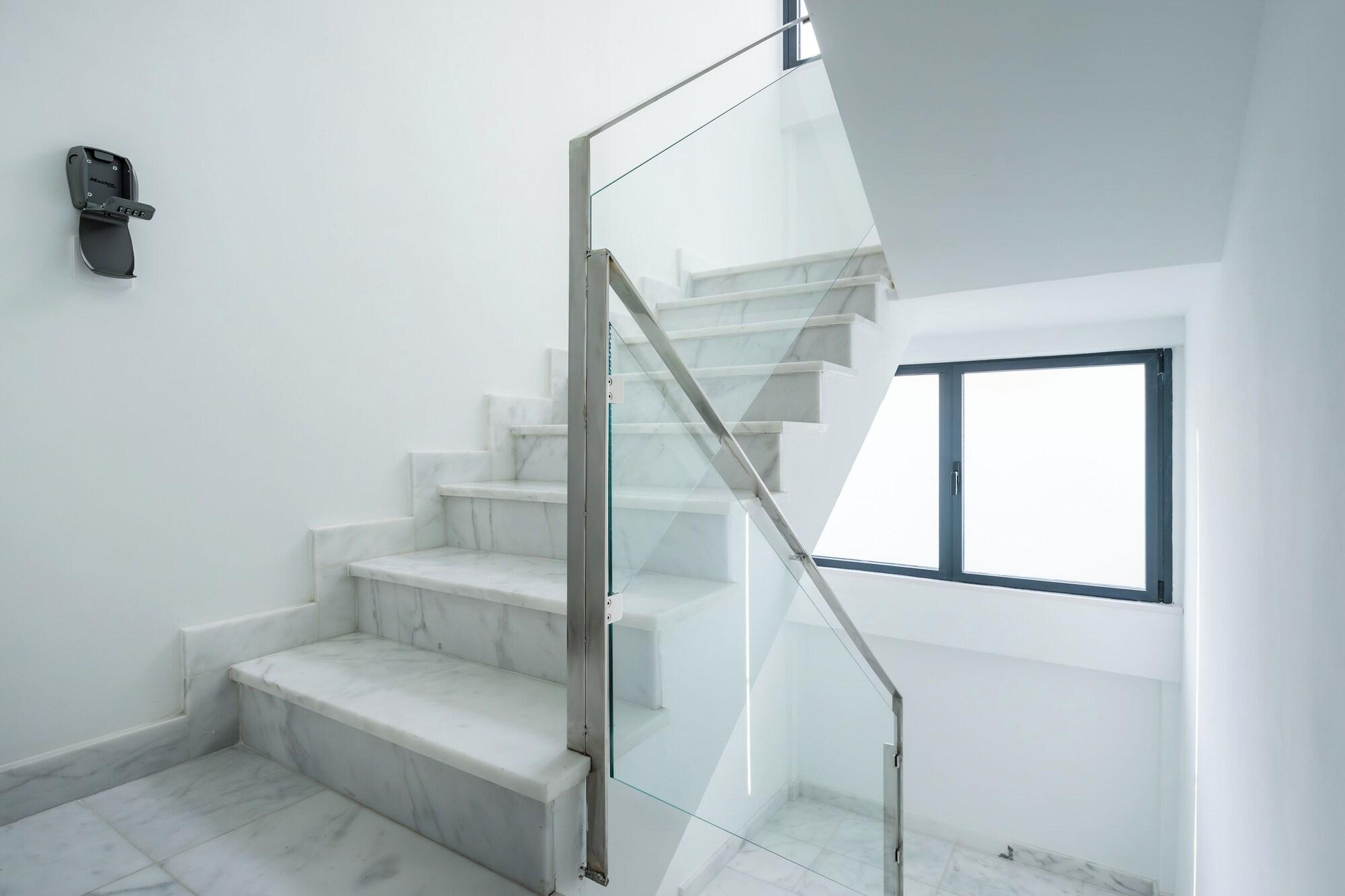Varios LEMON APARTMENT & HOTELS
