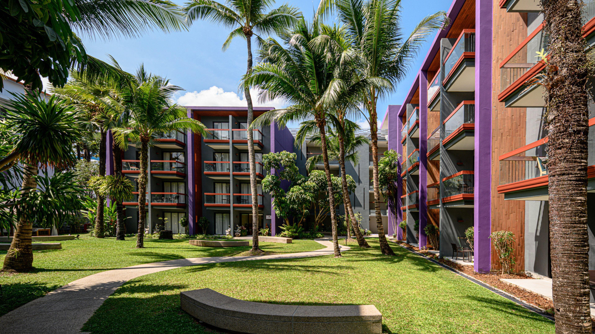 Vista Exterior Holiday Inn Express Phuket Patong Beach Central by IHG